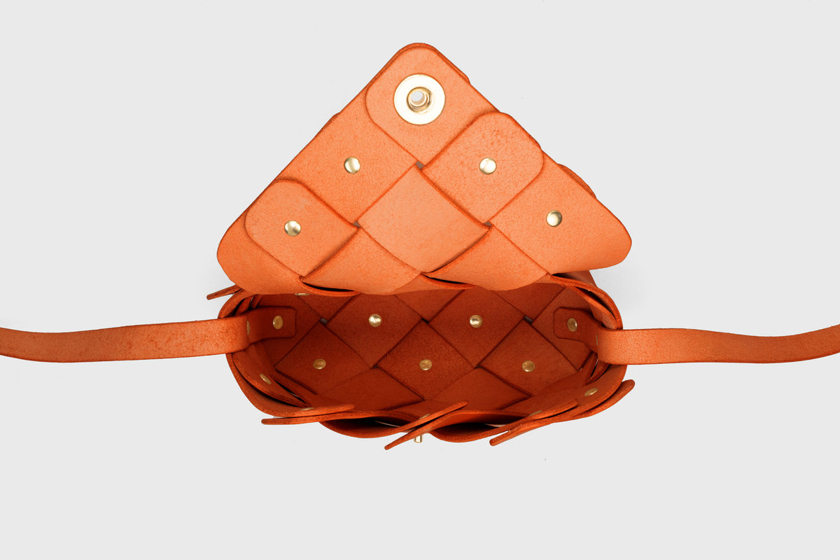 Pine Flap Bag Small Orange Leather Atelier Madre Manuel Dreesmann Barcelona Spain 1
