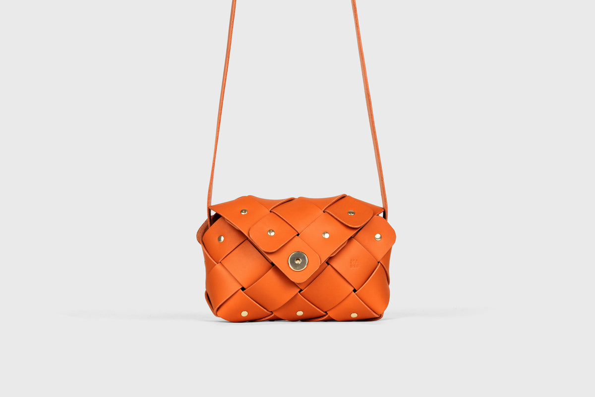 Pine Flap Bag Small Orange Leather Atelier Madre Manuel Dreesmann Barcelona Spain 2