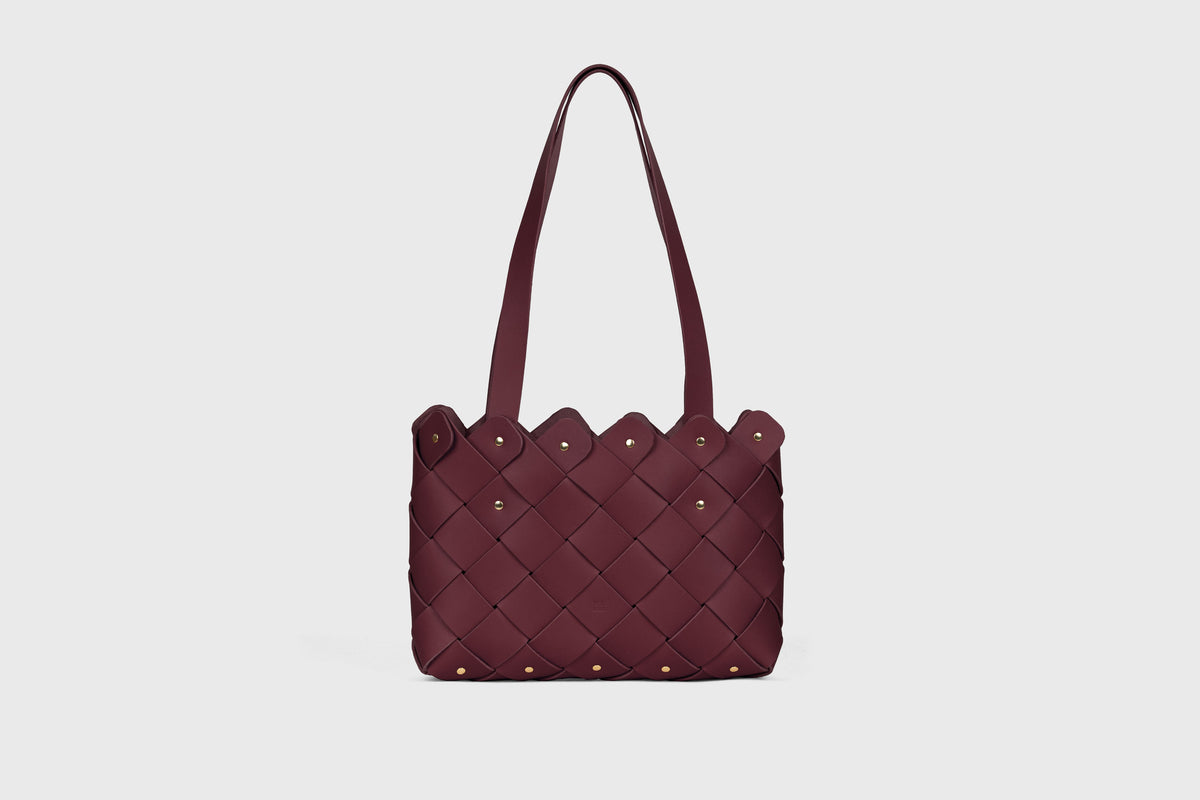 Pine Medium Tote Bag Burgundy Leather Tote Atelier Madre Manuel Dreesmann Barcelona Spain 1
