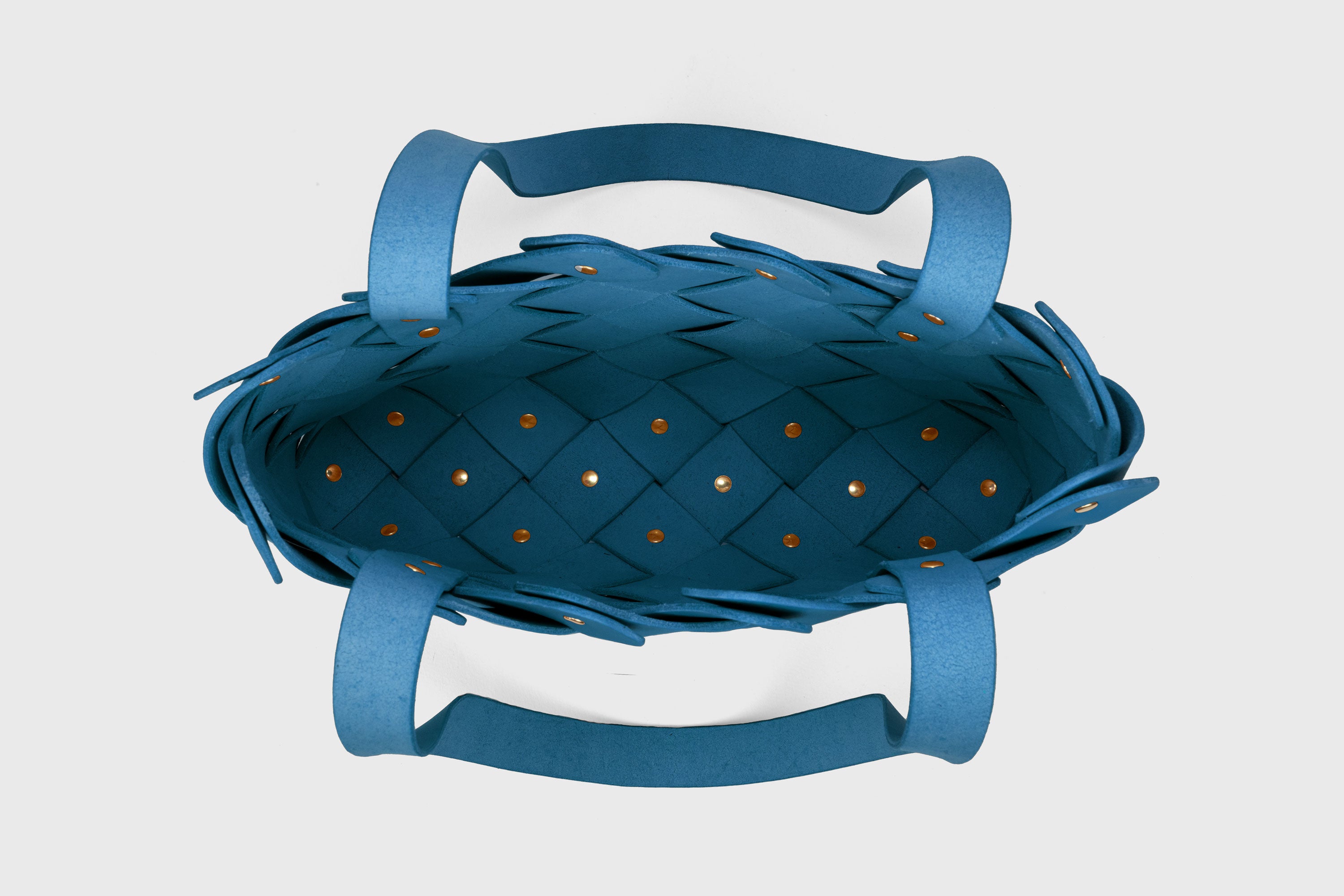 Pine Medium Tote Bag In Royal Blue Color In Vegetable Tanned Leather Woven Structure Atelier Madre Manuel Dreesmann Barcelona Spain