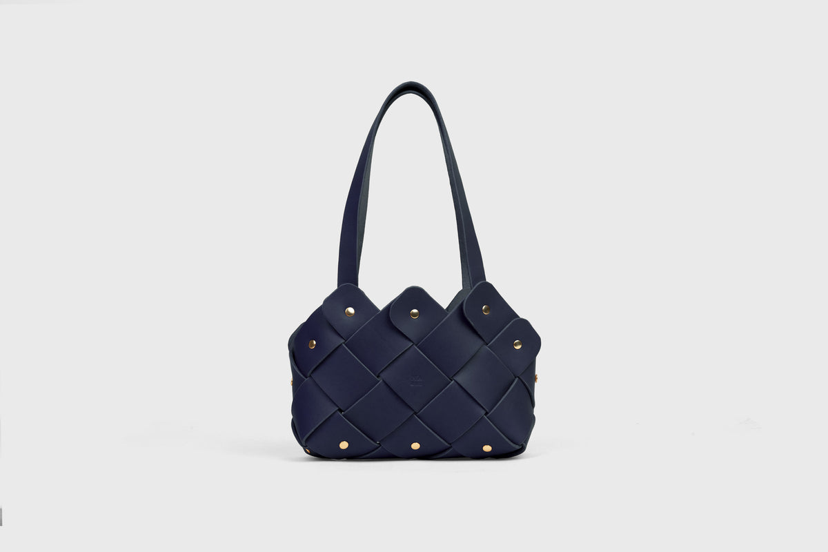 Pine Mini Tote Bag Marine Blue Colour Leather Vegetable Tanned Modern Minimal Design Premium Quality Atelier Madre Manuel Dreesmann Barcelona 1