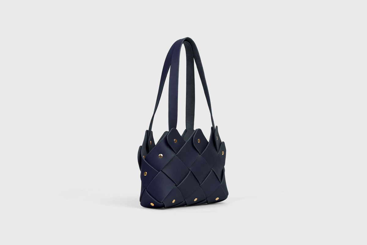 Pine Mini Tote Bag Marine Blue Colour Leather Vegetable Tanned Modern Minimal Design Premium Quality Atelier Madre Manuel Dreesmann Barcelona 2