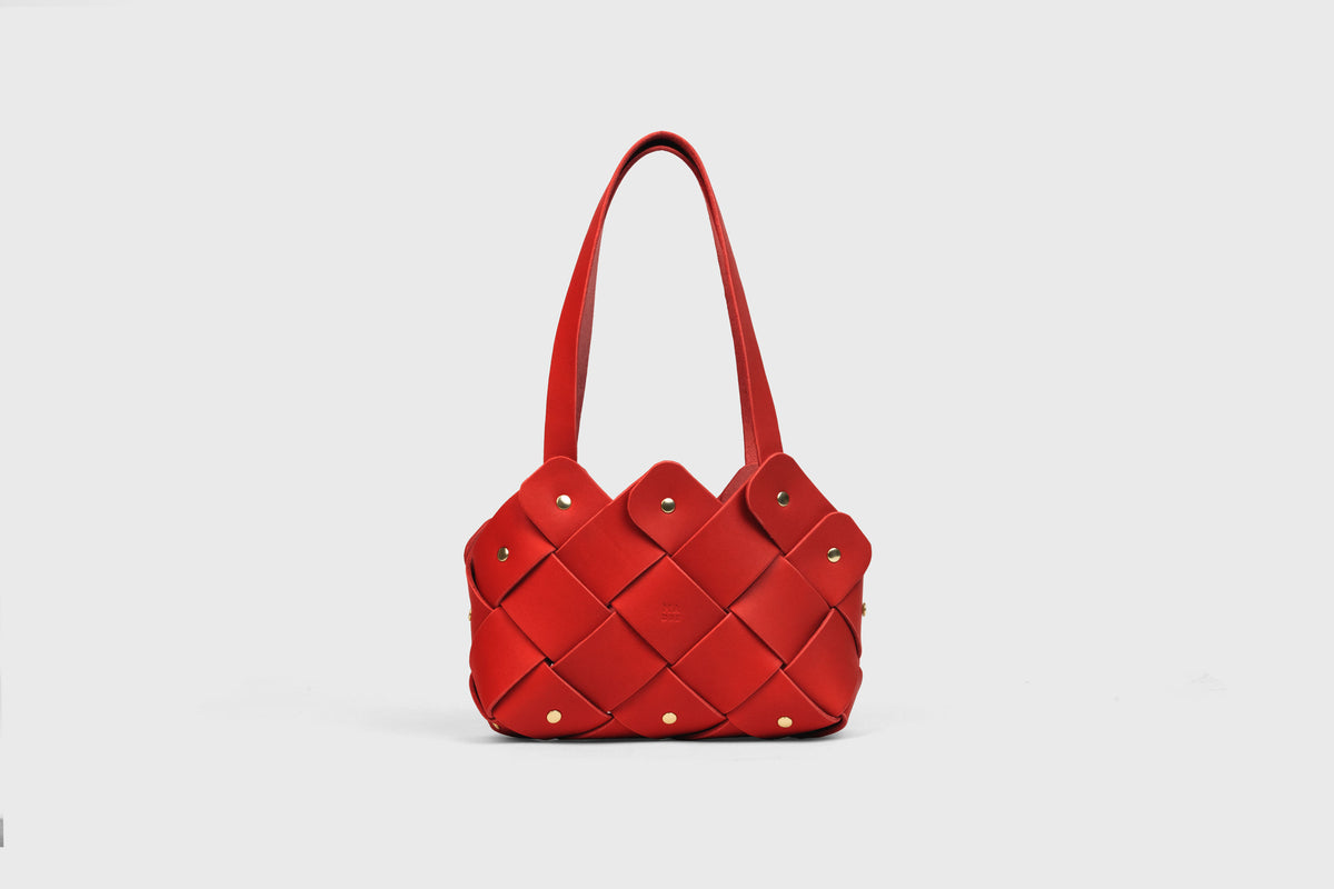 Pine Mini Tote Bag Red Colour Leather Vegetable Tanned Modern Minimal Design Premium Quality Atelier Madre Manuel Dreesmann Barcelona 1