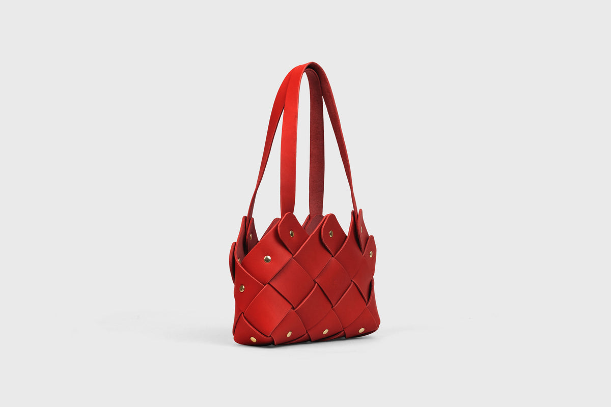 Pine Mini Tote Bag Red Colour Leather Vegetable Tanned Modern Minimal Design Premium Quality Atelier Madre Manuel Dreesmann Barcelona 2