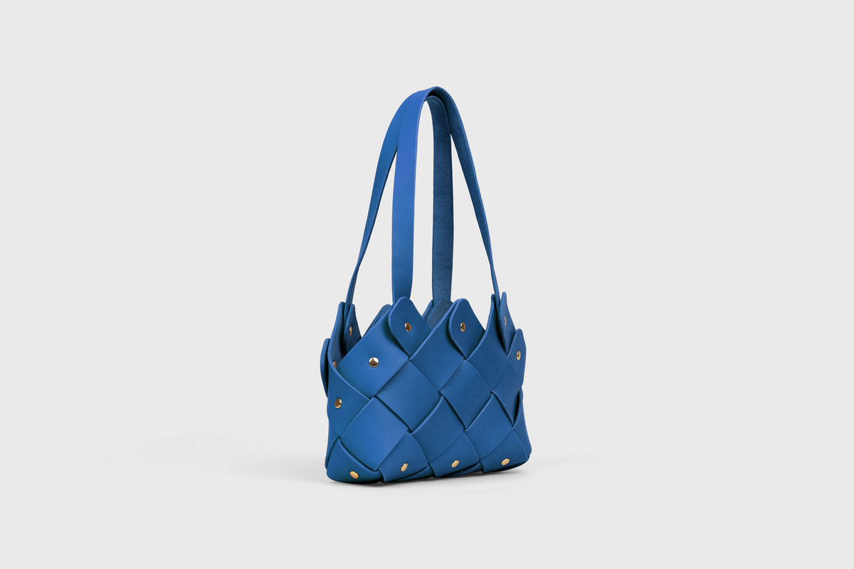 Pine Mini Tote Bag Royal Blue Colour Leather Vegetable Tanned Modern Minimal Design Premium Quality Atelier Madre Manuel Dreesmann Barcelona 2