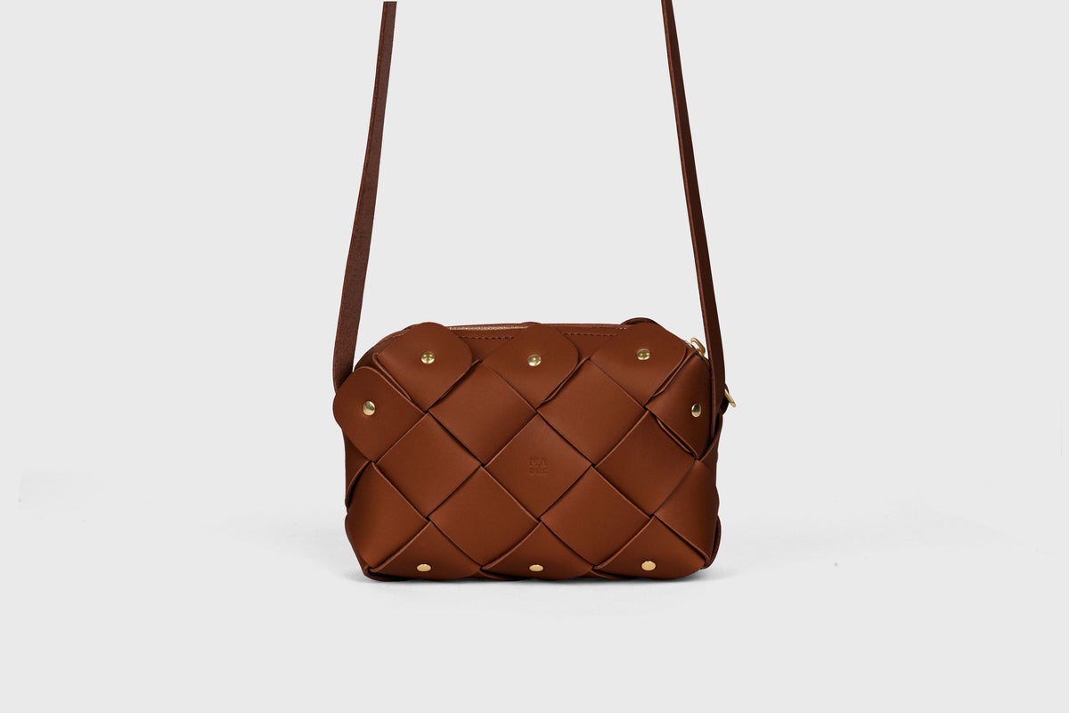 Pine Mini Zipper Bag Dark Brown Leather Atelier Madre Manuel Dreesmann Barcelona Spain 1