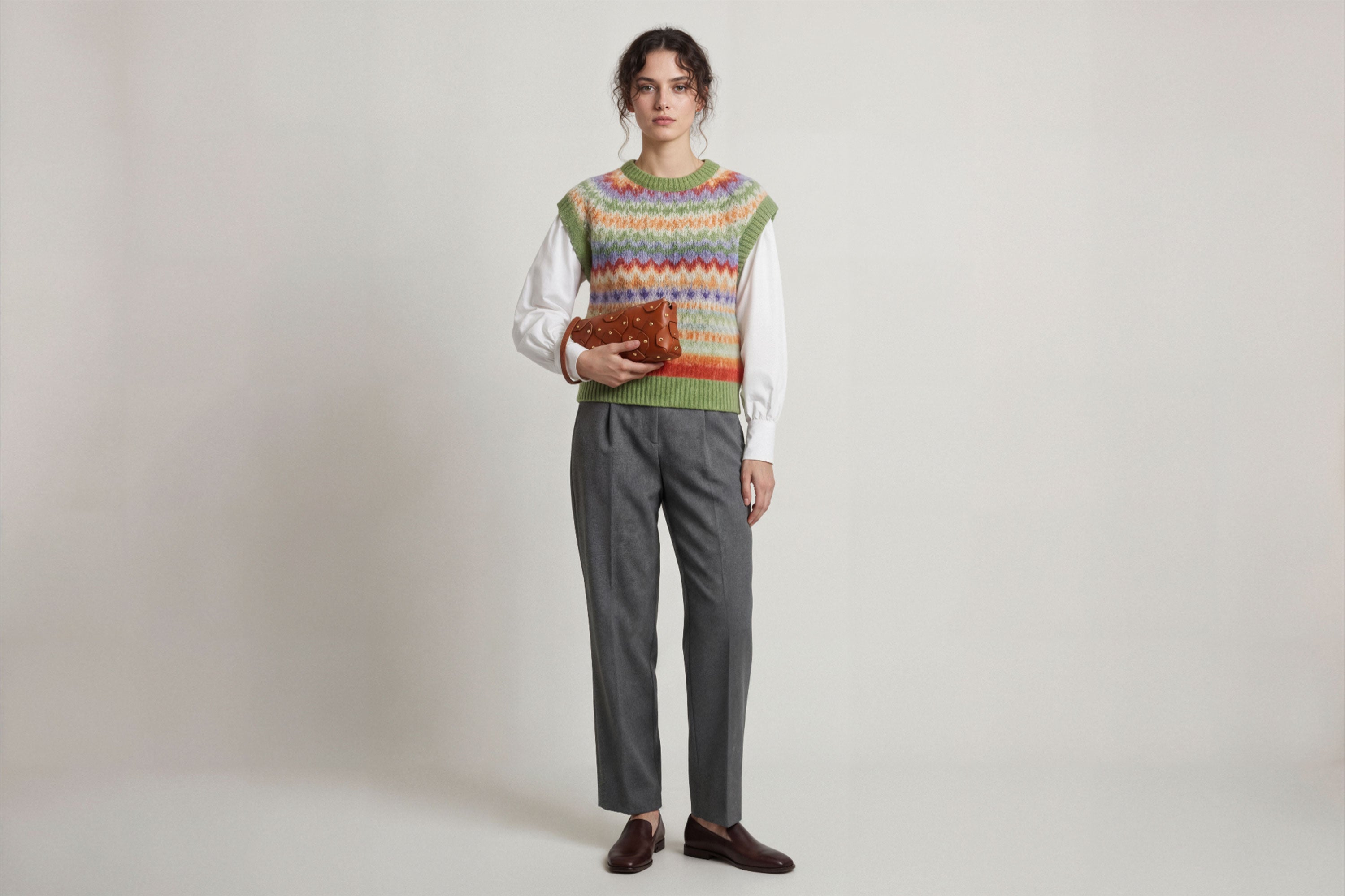 The Rivet Bag Leather Dark Brown Color Vegetable Tanned Full Grain Leather Premium Quality Handbag Crossbody Shoulder Clutch Minimalistic Modern Design Atelier Madre Manuel Dreesmann Barcelona Spain