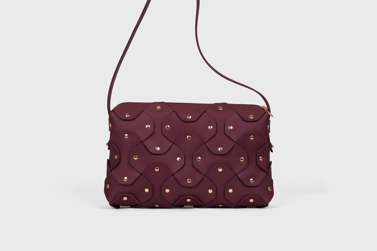 Rivet Bag Big Burgundy Leather Atelier Madre Manuel Dreesmann Barcelona Spain 2