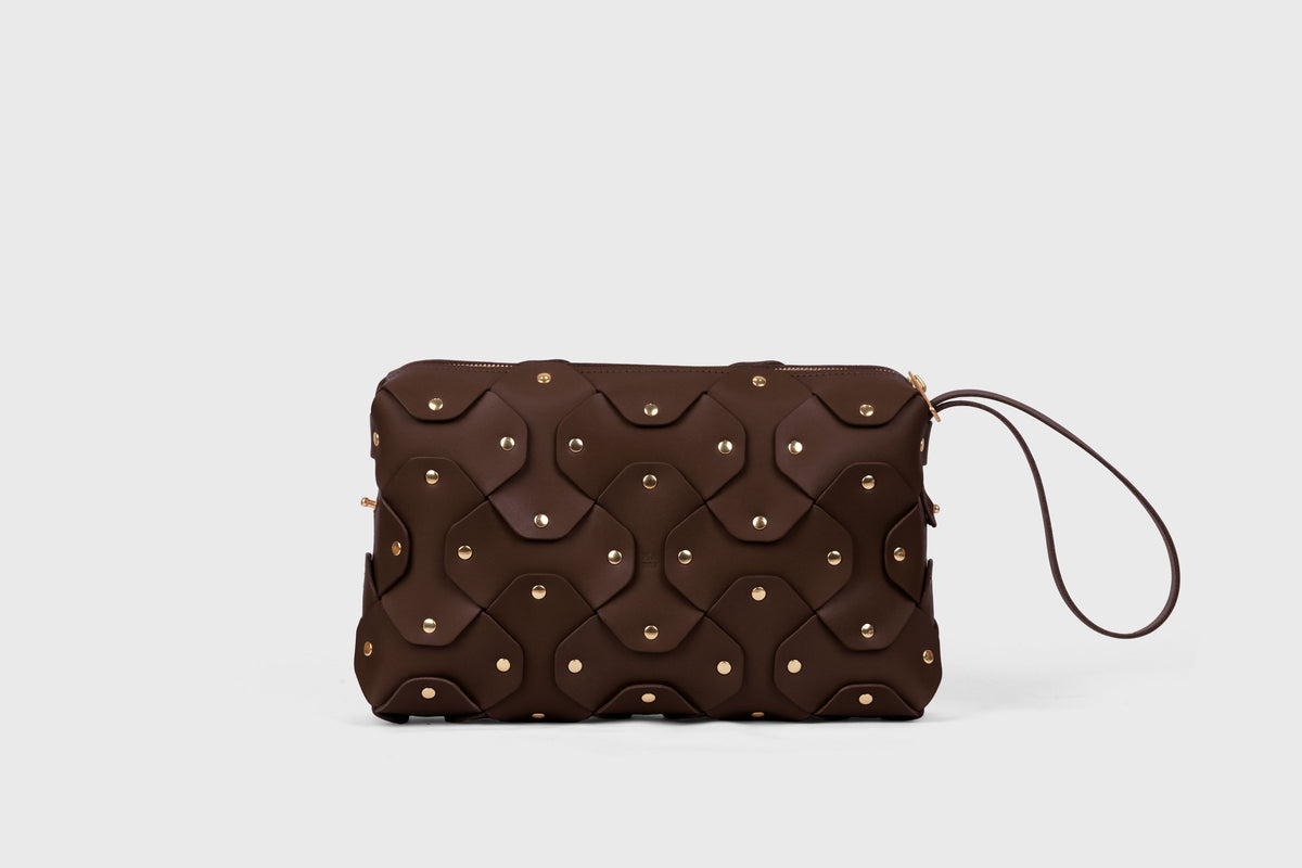 Rivet Bag Big Chocolate Brown Leather Atelier Madre Manuel Dreesmann Barcelona Spain 5