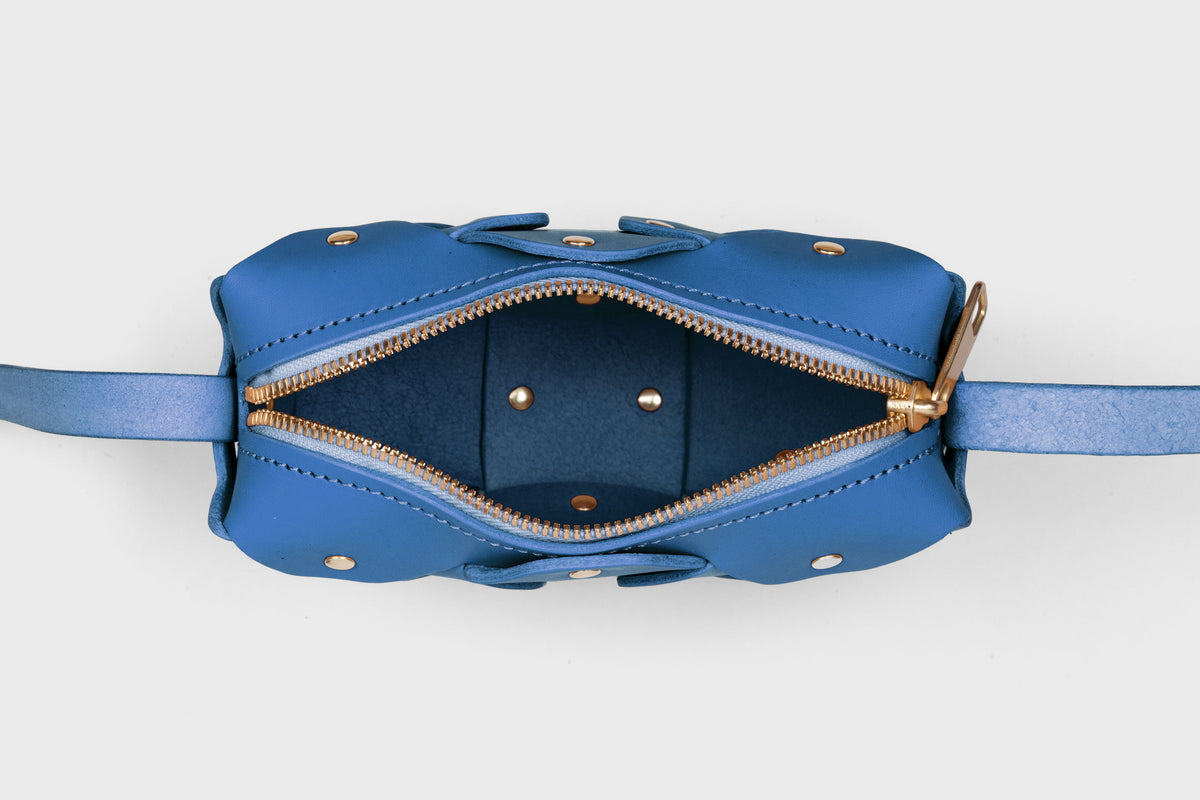 Rivet Bag Small Royal Blue Colour Leather Vegetable Tanned Modern Minimal Design Premium Quality Atelier Madre Manuel Dreesmann Barcelona 5