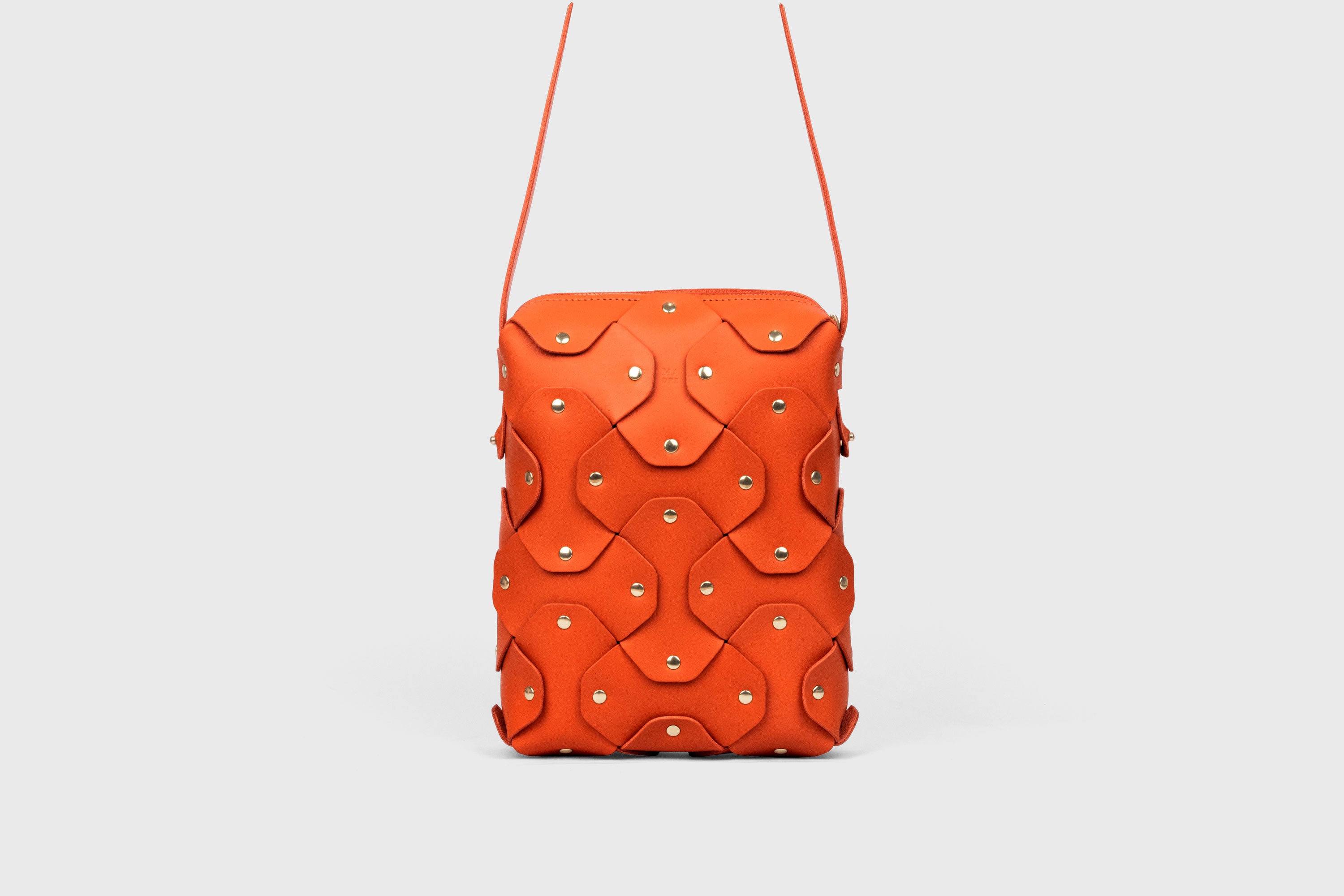 Rivet Bag Tall, Orange Colour, Vegetable-Tanned Leather, Modern Minimal Design. Premium Quality, Atelier Madre, Manuel-Dreesmann, Barcelona