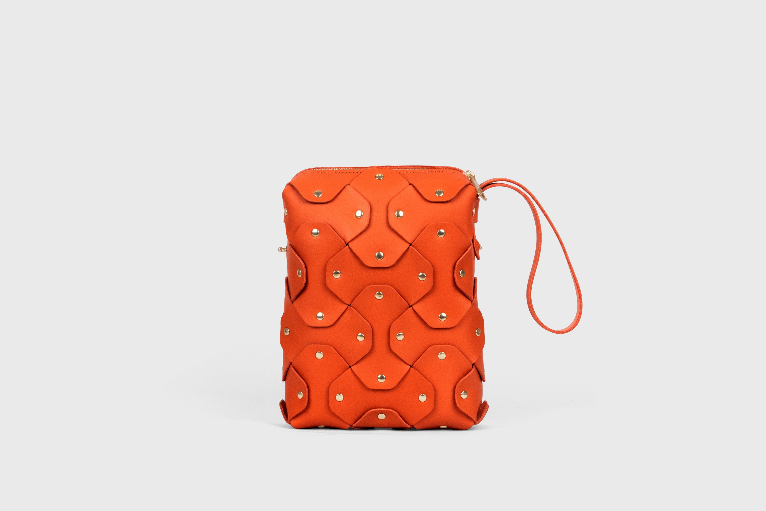 Rivet Bag Tall, Orange Colour, Vegetable-Tanned Leather, Modern Minimal Design. Premium Quality, Atelier Madre, Manuel-Dreesmann, Barcelona