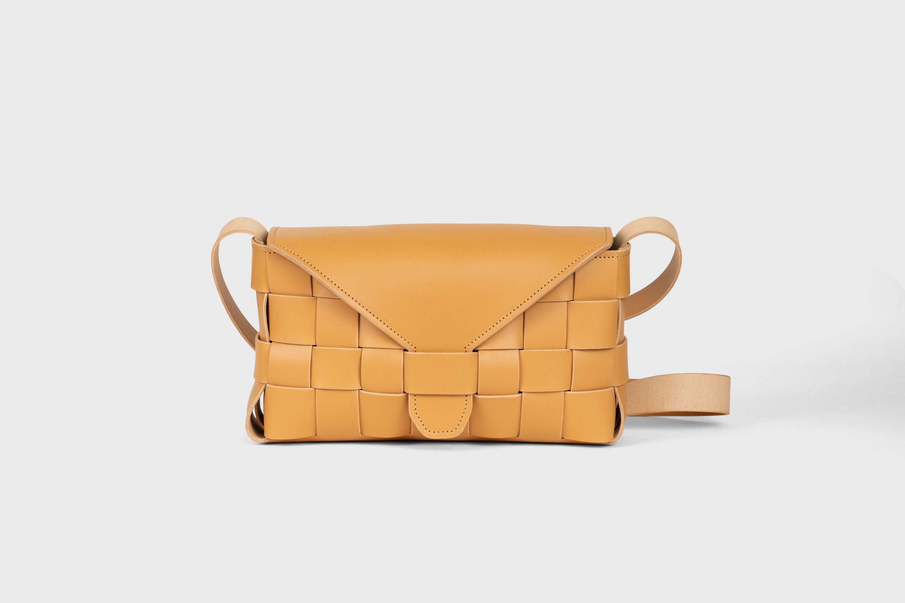 Saka Leather Shoulder Bag, Big | Atelier Madre