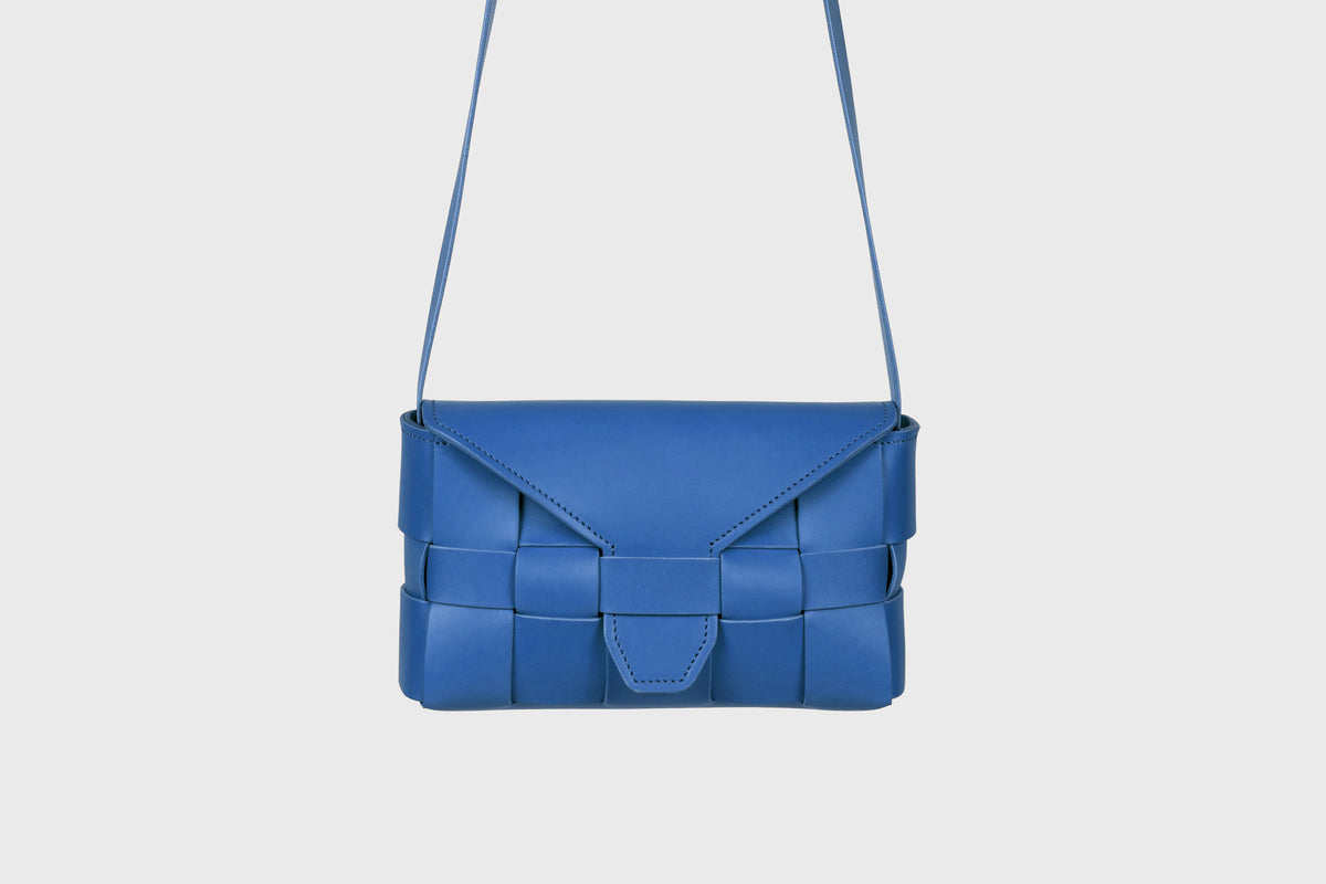 Saka Royal Blue Colour Leather Atelier Madre Manuel Dreesmann Barcelona Spain 3