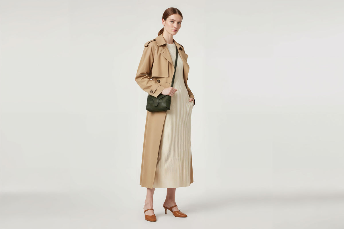 Saka on a model Olive Green Colour Leather Vegetable Tanned Modern Minimal Design Premium Quality Atelier Madre Manuel Dreesmann Barcelona 4