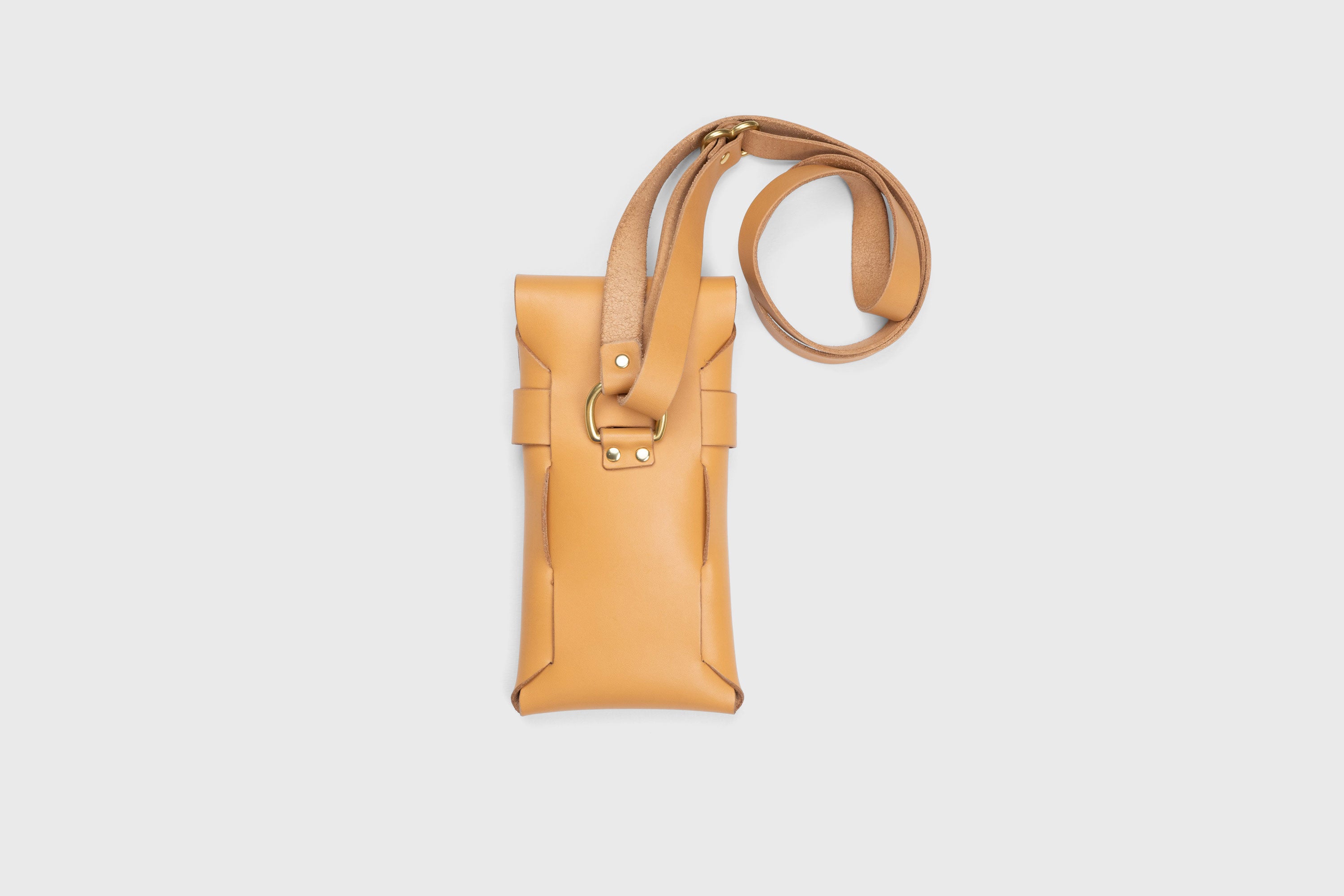 Sling Bag Pouch Leather Brown Color Crossbody Premium Quality Modern Minimalist Independent Designer Atelier Madre Manuel Dreesmann Barcelona Spain
