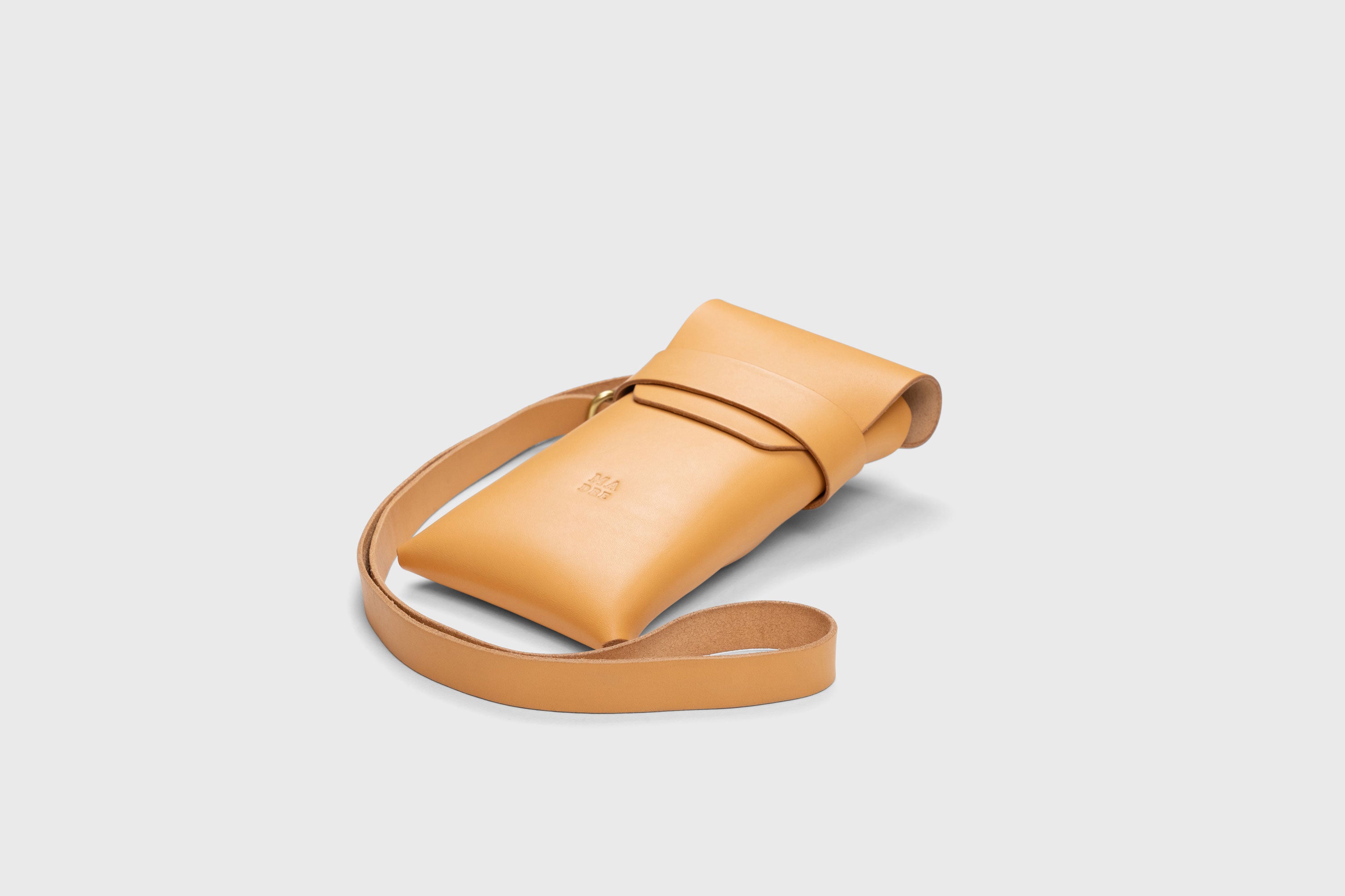 Sling Bag Pouch Leather Brown Color Crossbody Premium Quality Modern Minimalist Independent Designer Atelier Madre Manuel Dreesmann Barcelona Spain