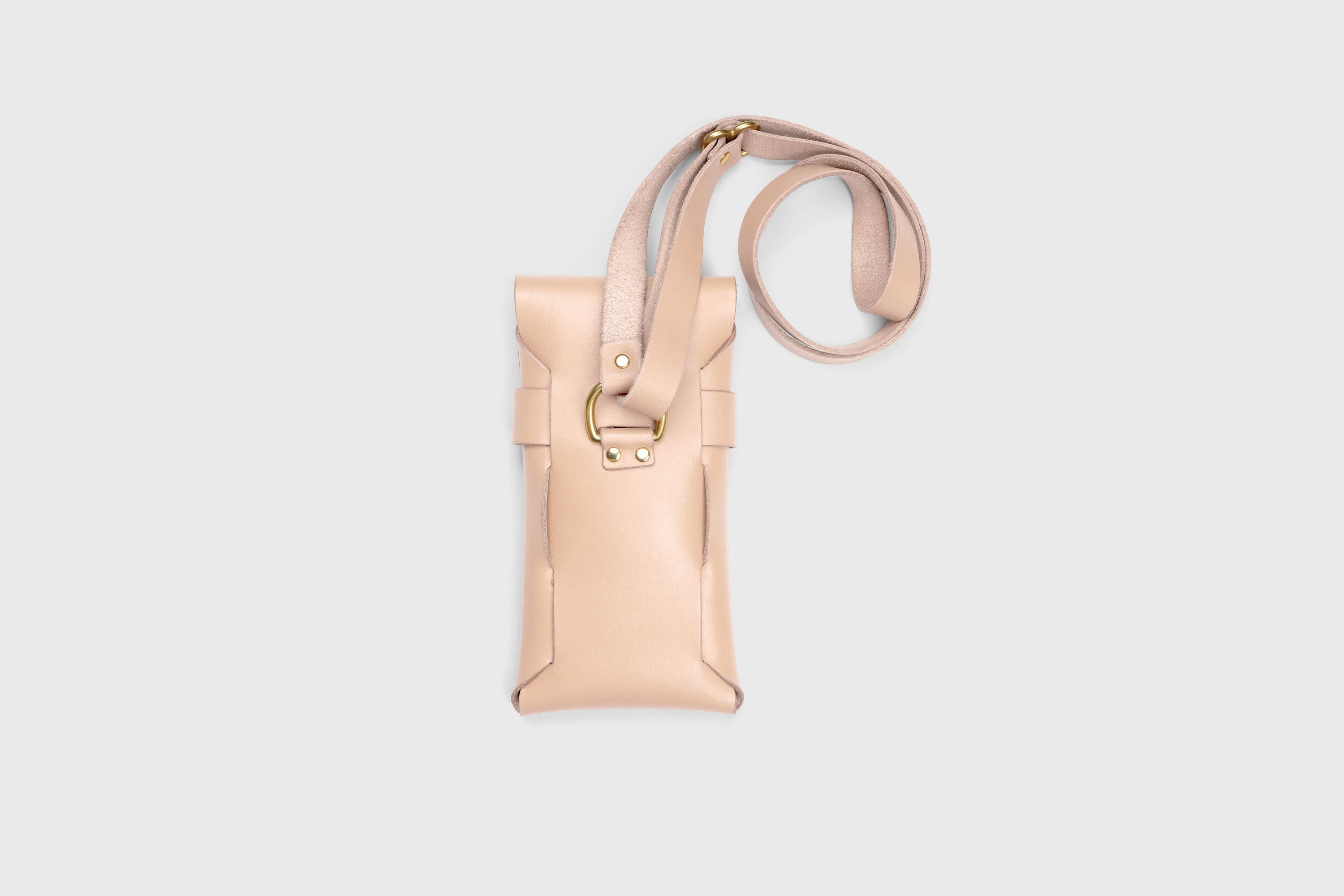 Sling Bag Pouch Leather Natural Color Crossbody Premium Quality Modern Minimalist Independent Designer Atelier Madre Manuel Dreesmann Barcelona Spain