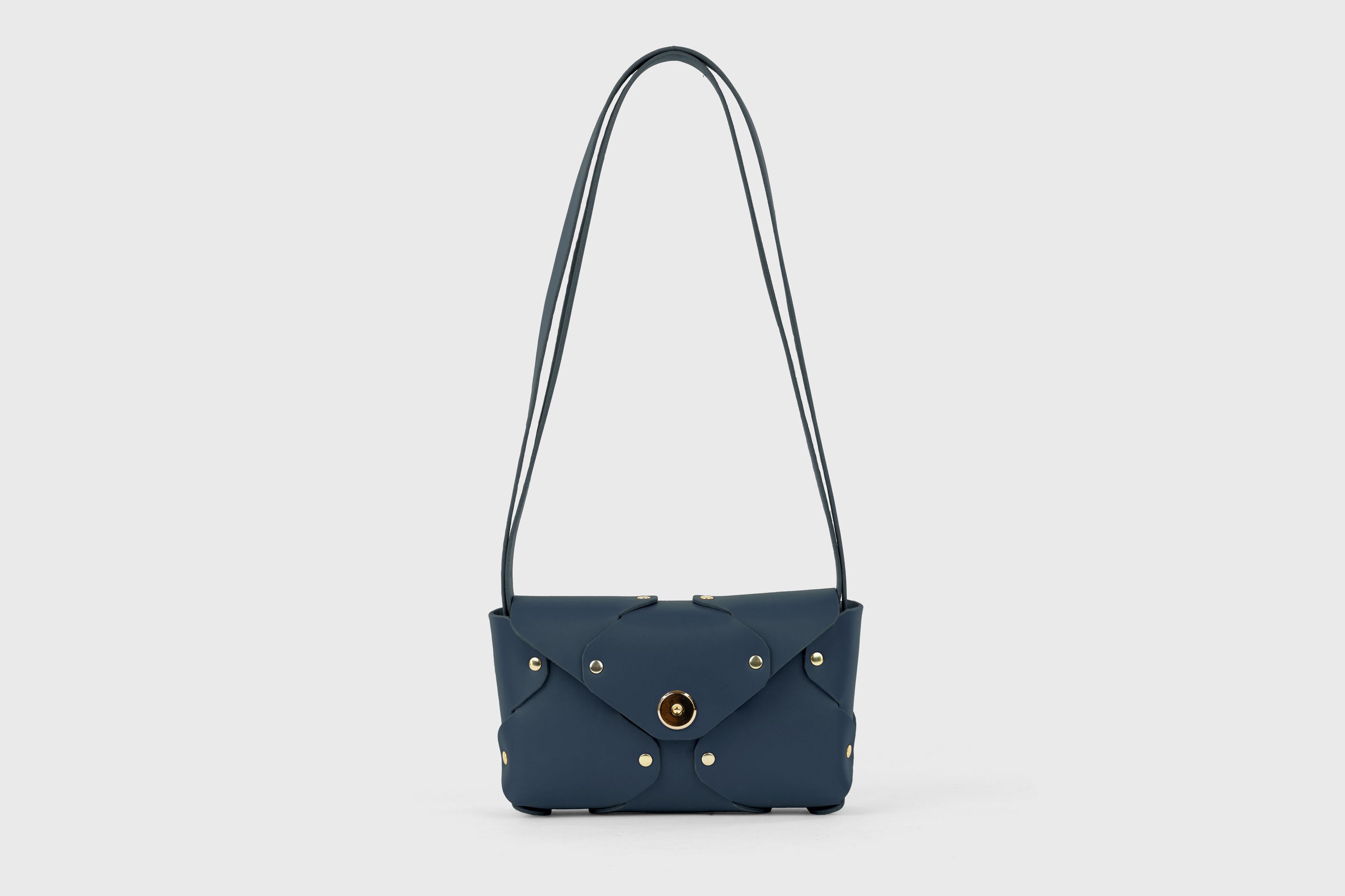 Tamara Bag Marine Blue Color Leather Vegetable Tanned Leather Minimalist Modern Design Rivets Brass Premium Shoulderbag Atelier Madre Manuel Dreesmann Barcelona Spain