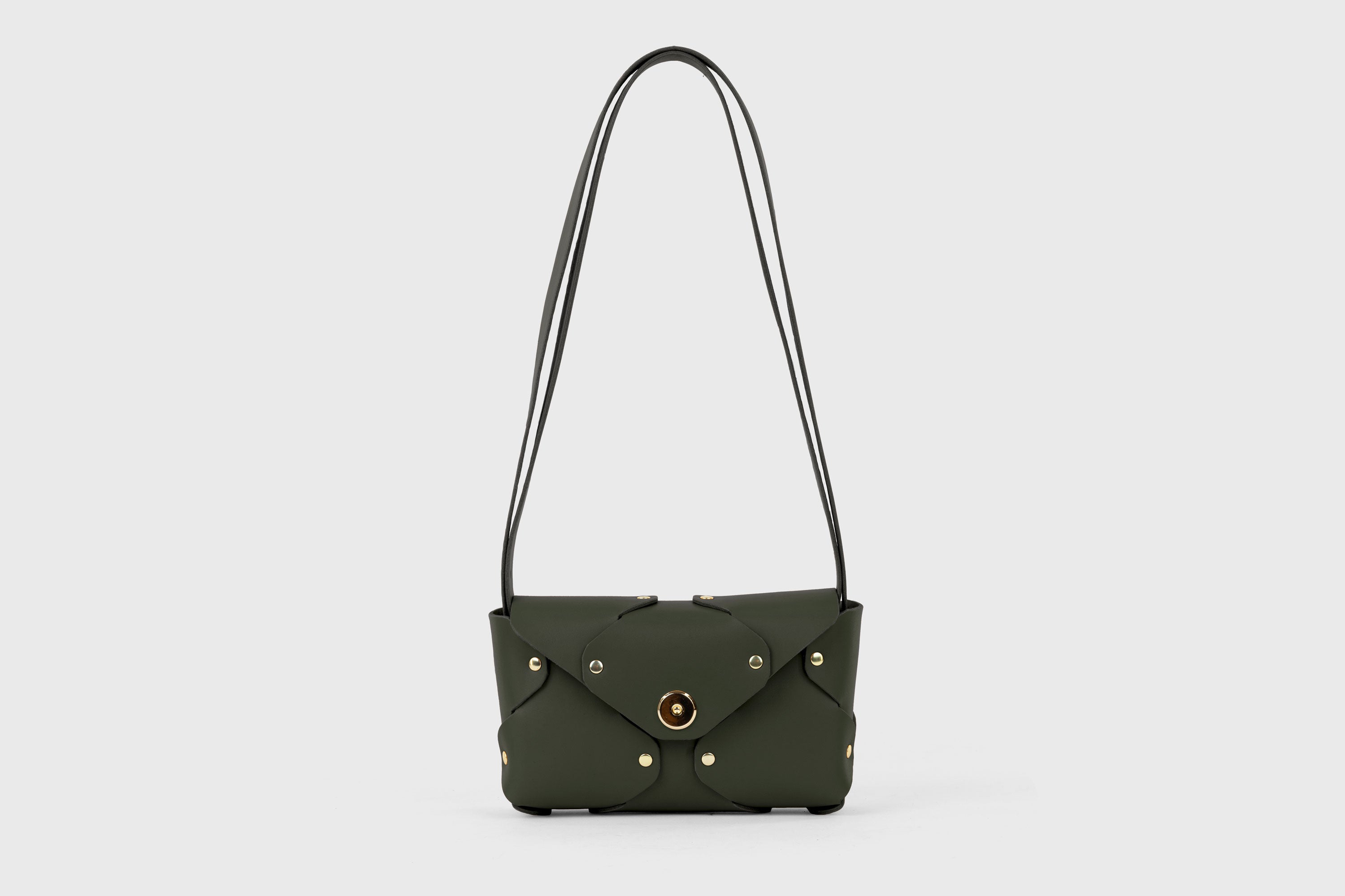 Tamara Bag Olive Green Color Leather Vegetable Tanned Leather Minimalist Modern Design Rivets Brass Premium Shoulderbag Atelier Madre Manuel Dreesmann Barcelona Spain