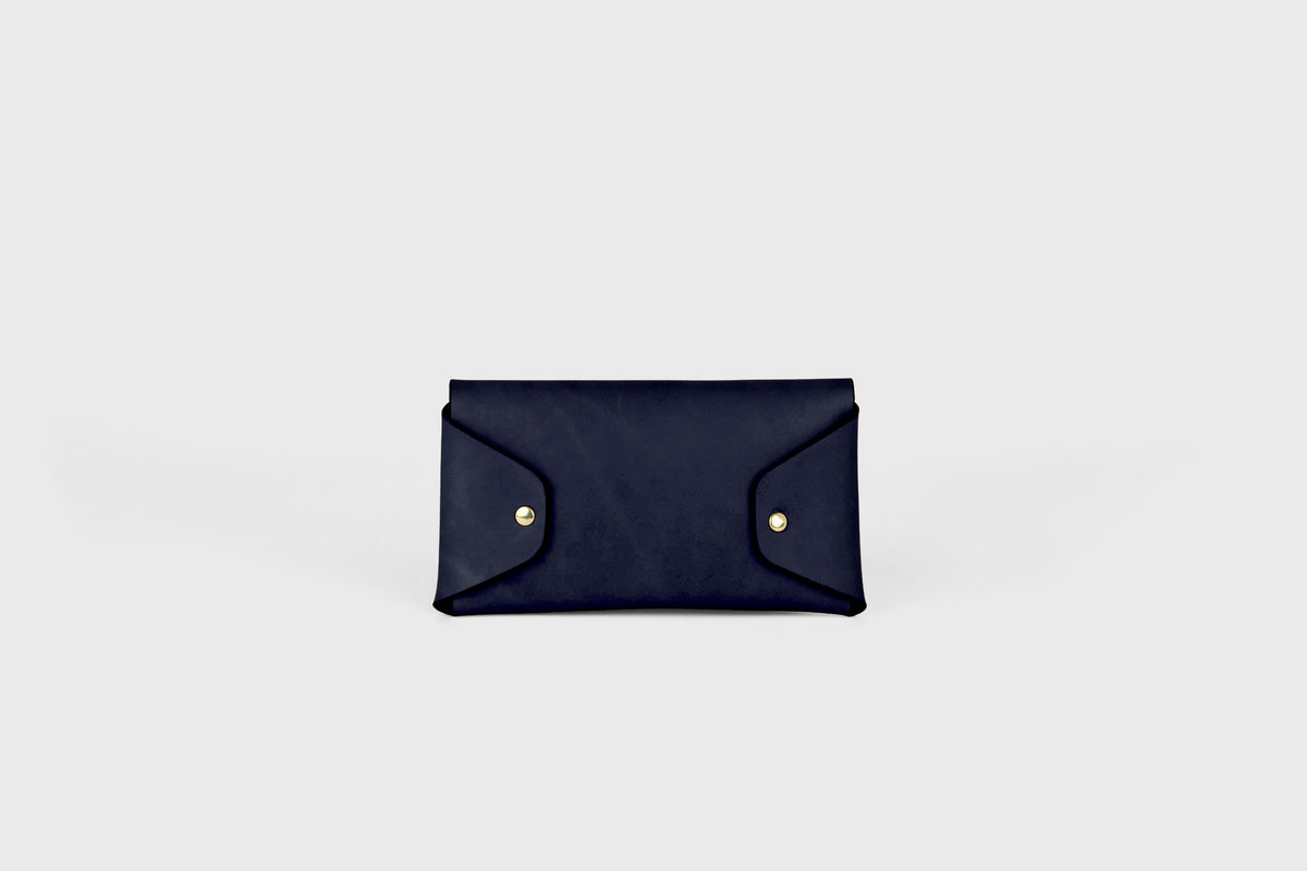 Tobacco Pouch Leather Marine Blue Colour Minimalist Atelier Madre Manuel Dreesmann Barcelona Spain 2