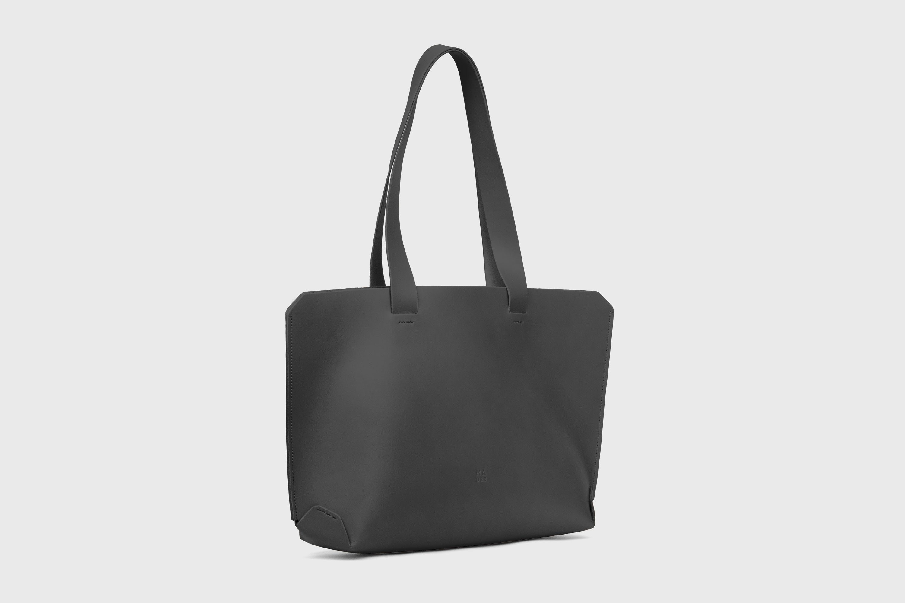 Tote Bag Leather Black Color Vegetable Tanned Leather Natural Minimalistic Design By Manuel Dreesmann Atelier Madre Barcelona Spain