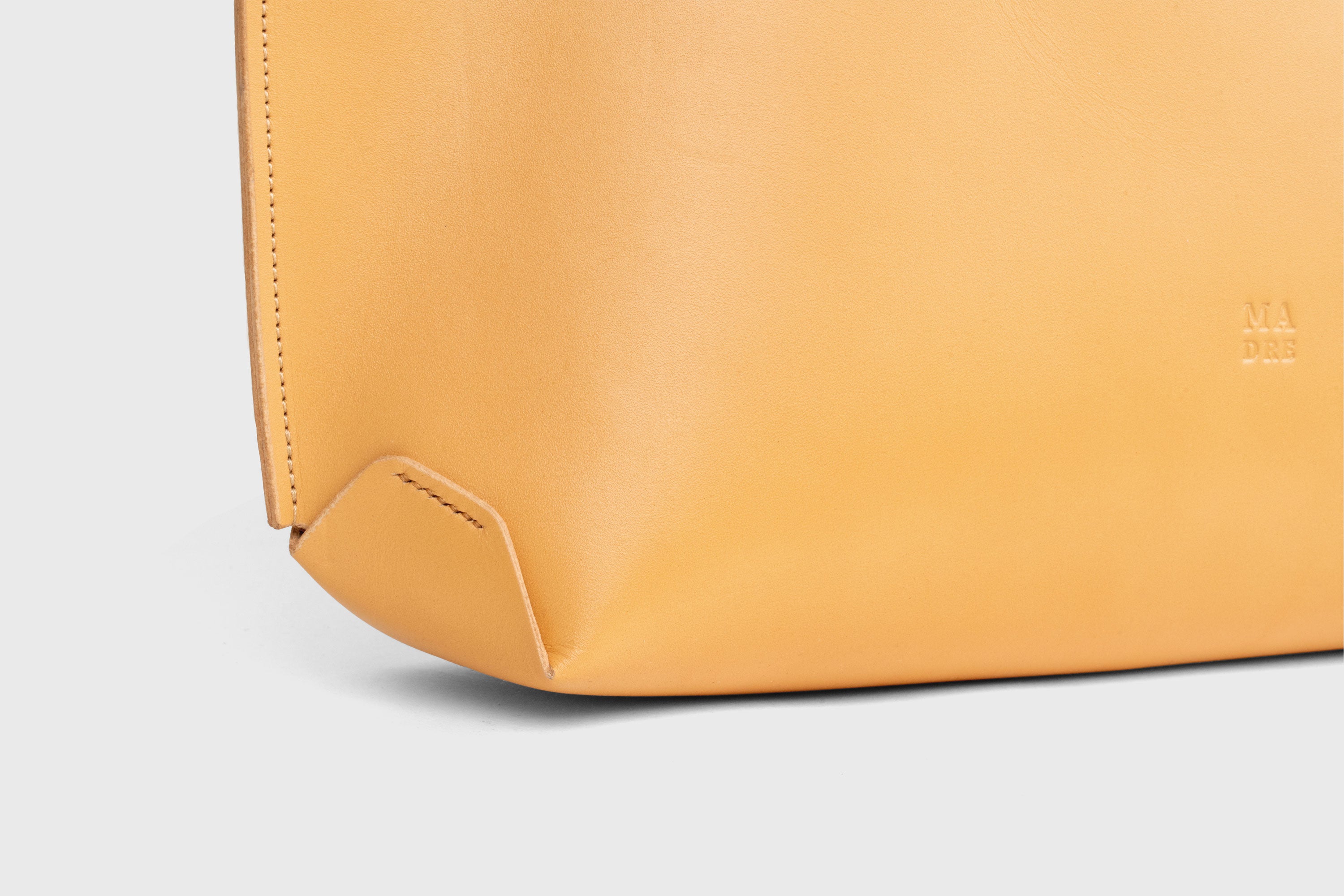 Tote Bag Leather Brown Color Vegetable Tanned Leather Natural Minimalistic Design By Manuel Dreesmann Atelier Madre Barcelona Spain