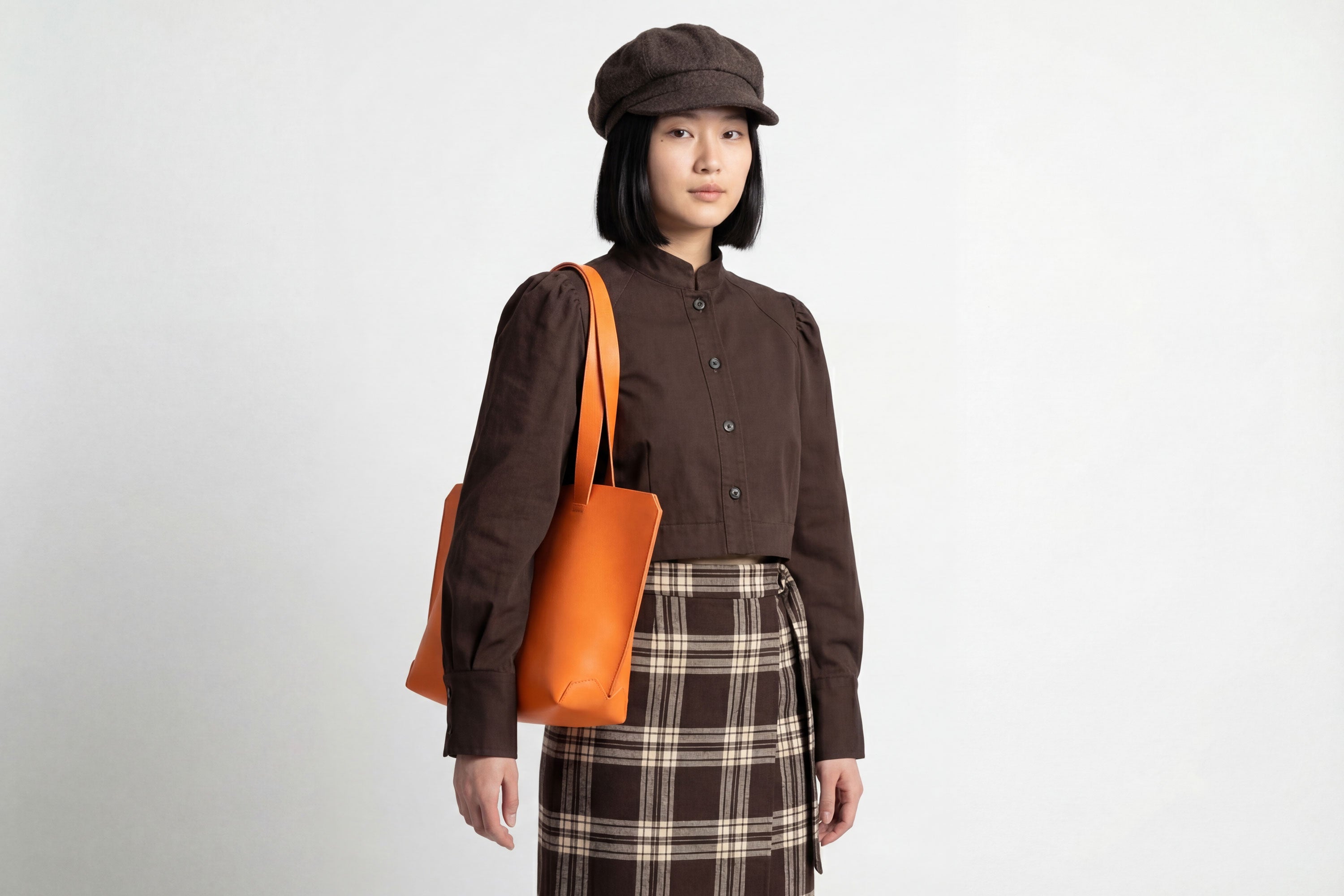 Tote Bag Leather Orange Color Vegetable Tanned Leather Natural Minimalistic Design By Manuel Dreesmann Atelier Madre Barcelona Spain