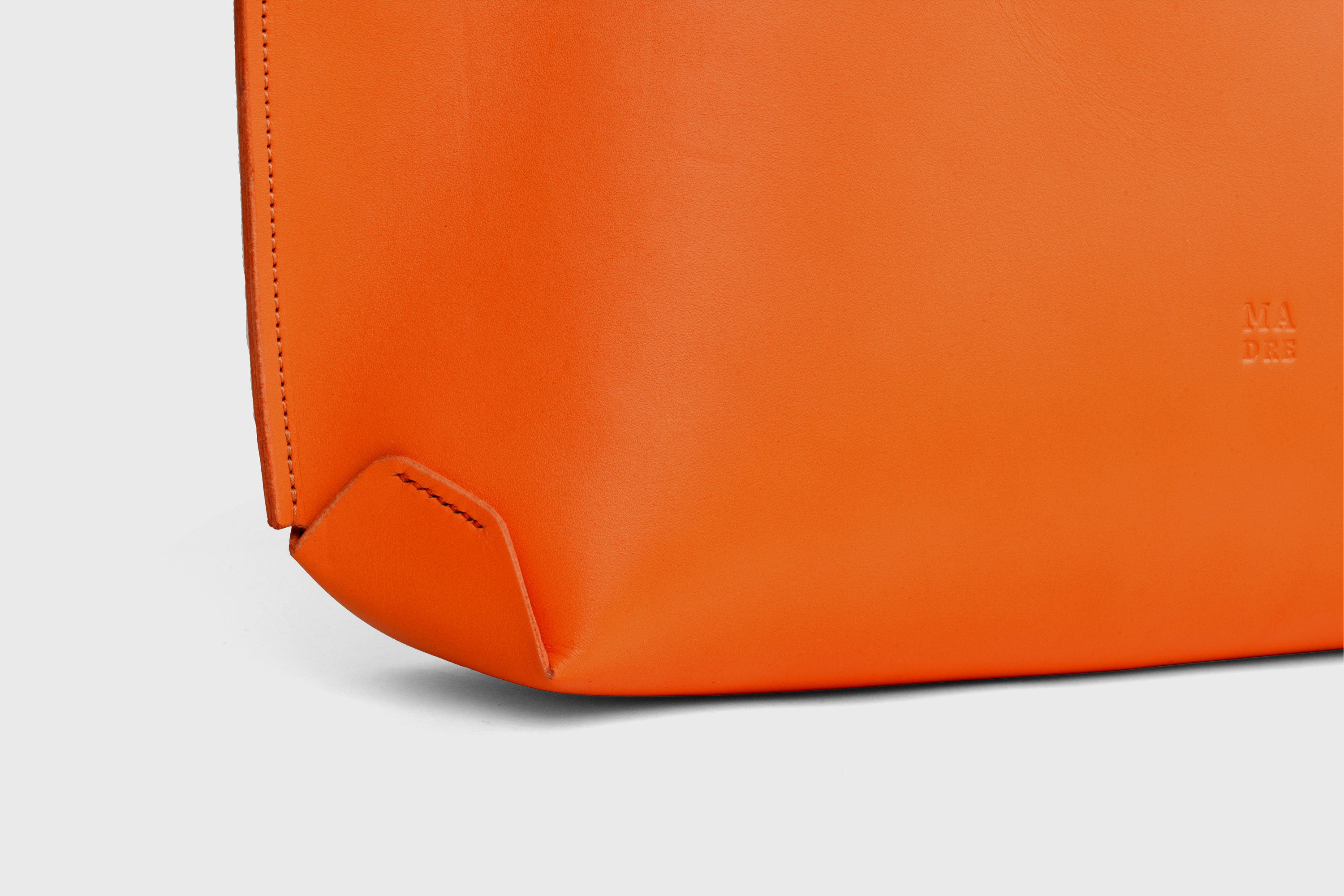 Tote H Bag In Orange Color In Vegetable Tanned Leather Minimalistic Design Open Top Atelier Madre Manuel Dreesmann Barcelona Spain