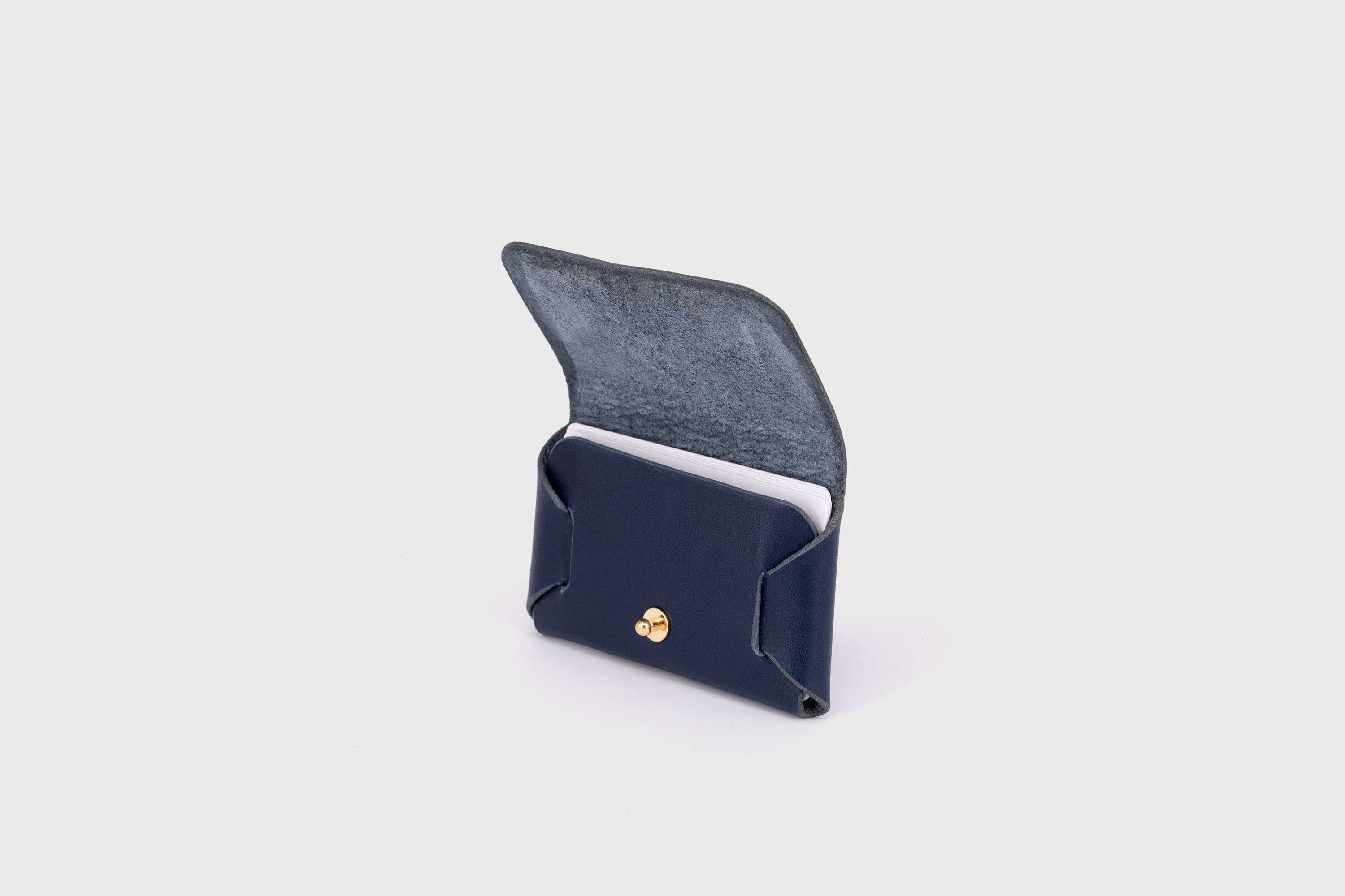 Leather wallet cardholder horizontal design marine blue color minimalist design atelier madre manuel dreesmann barcelona