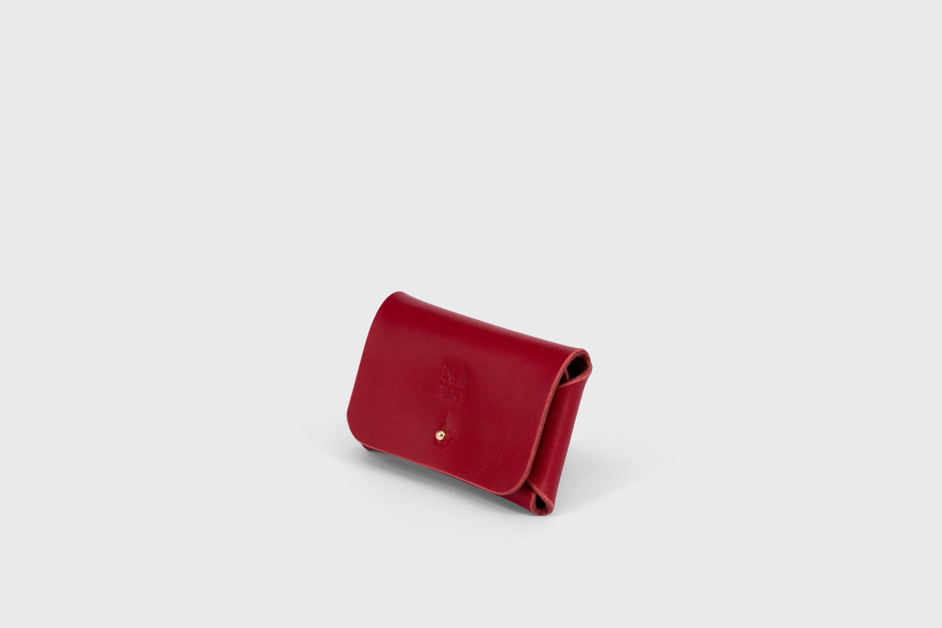 Leather wallet cardholder horizontal design red color minimalist design atelier madre manuel dreesmann barcelona