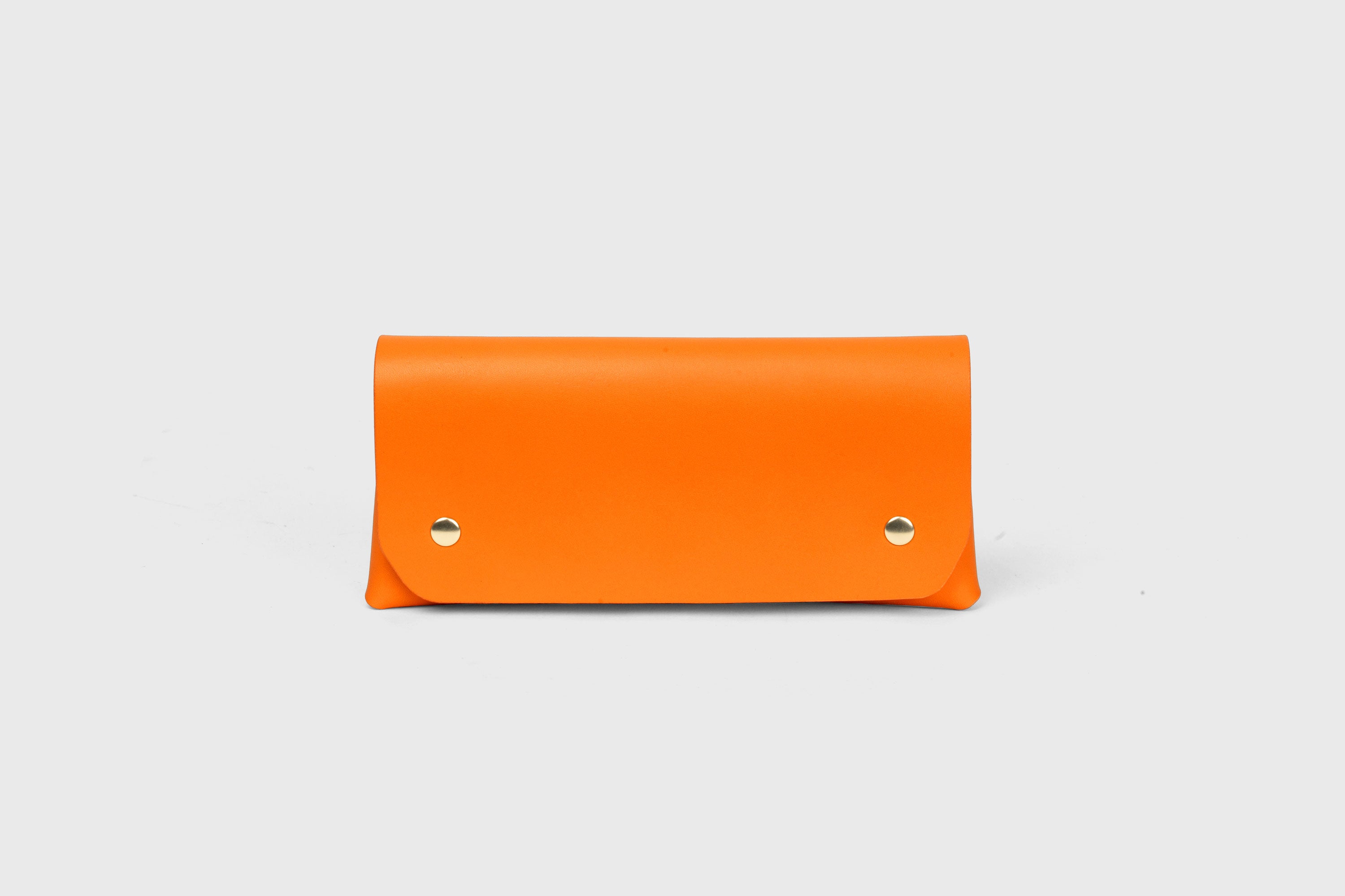 Wallet Pouch Orange Leather Cardholder Phone Minimalistic Design Vegetable Tanned Leather Full Grain Premium Quality Atelier Madre Manuel Dreesmann Barcelona Spain