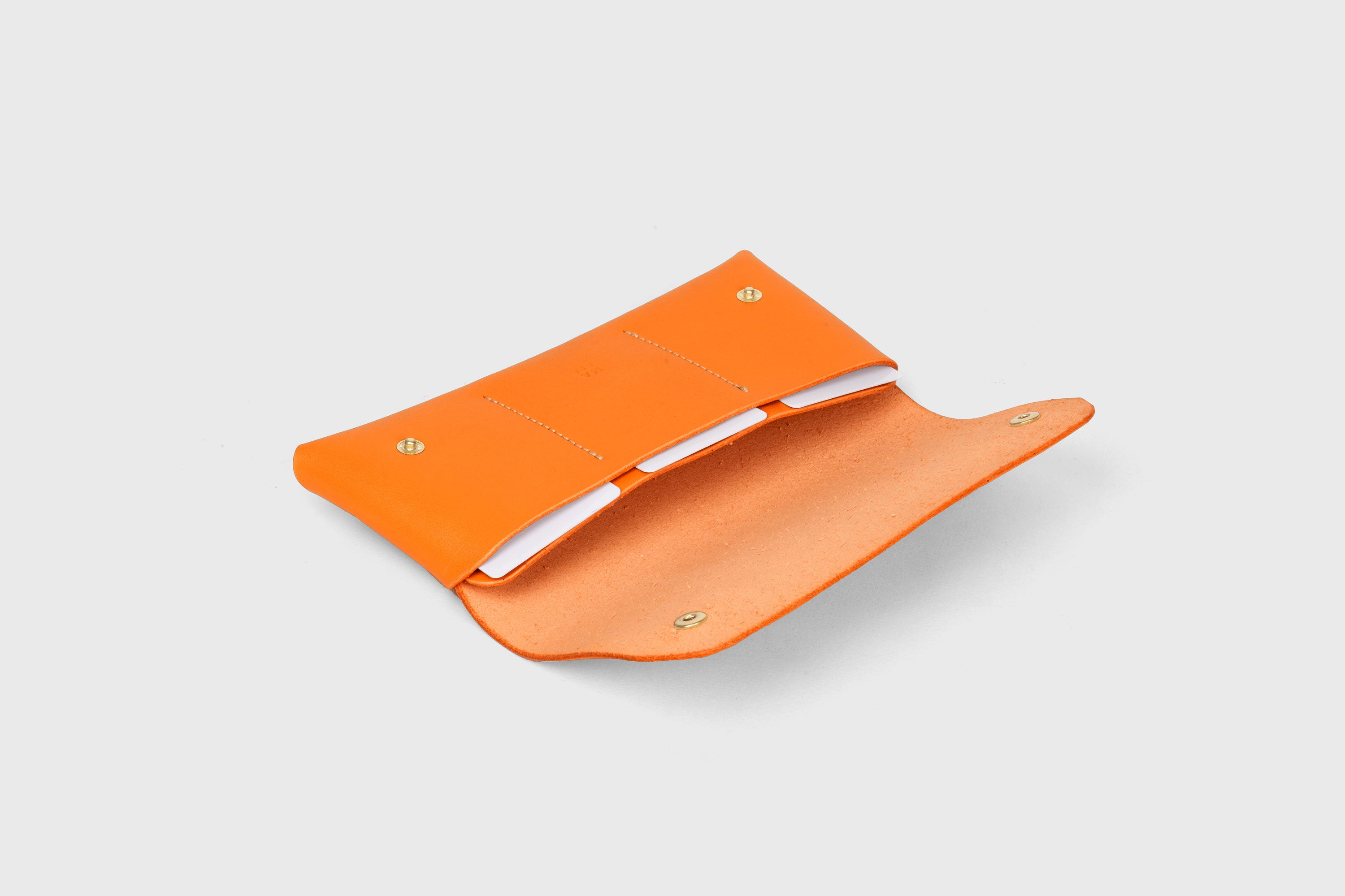 Wallet Pouch Orange Leather Cardholder Phone Minimalistic Design Vegetable Tanned Leather Full Grain Premium Quality Atelier Madre Manuel Dreesmann Barcelona Spain