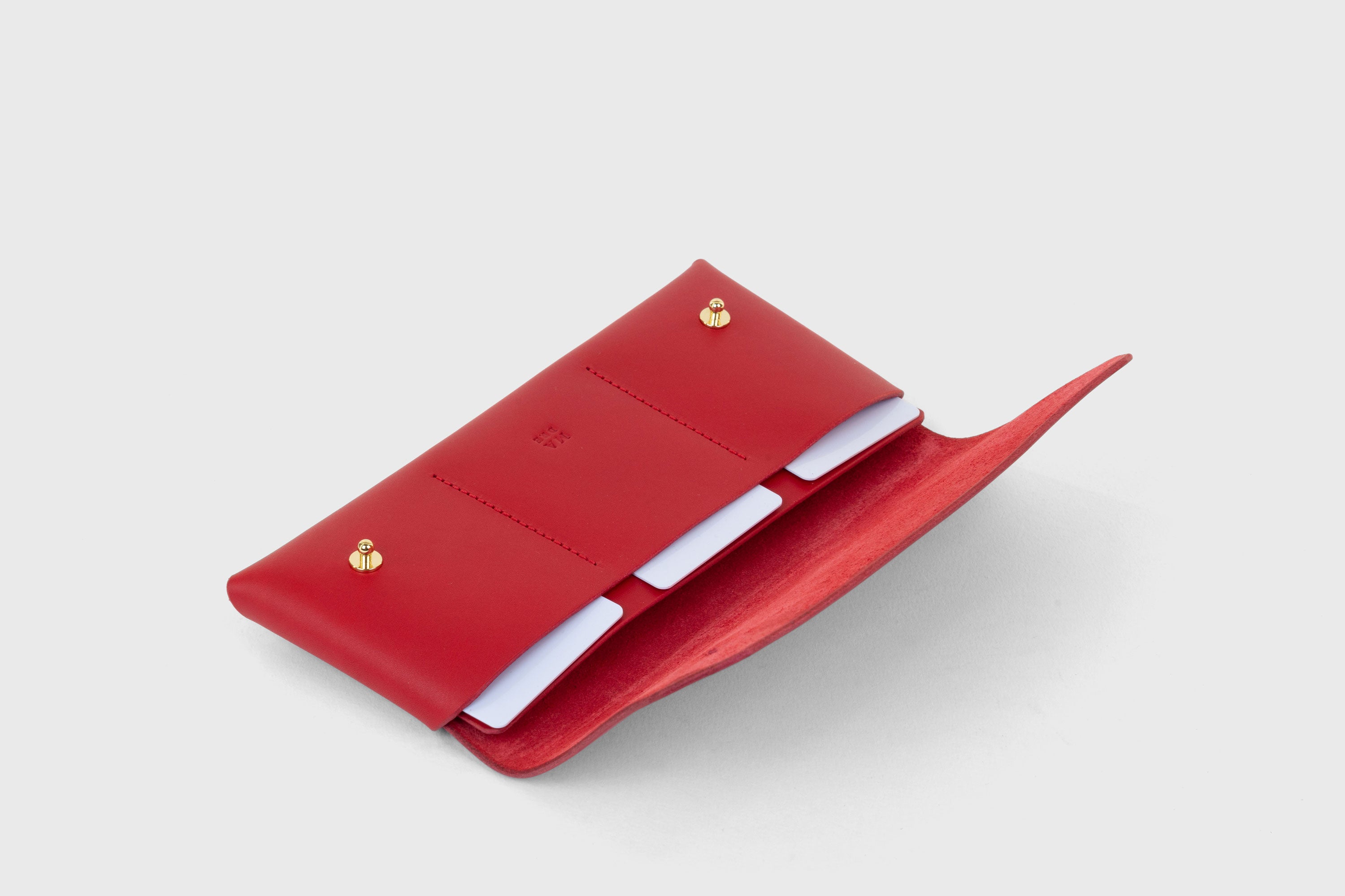 Wallet Pouch Red Color Leather Cardholder Phone Minimalistic Design Vegetable Tanned Leather Full Grain Premium Quality Atelier Madre Manuel Dreesmann Barcelona Spain