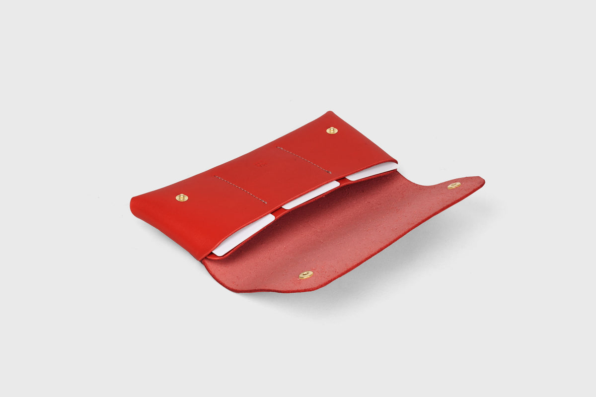 Wallet Pouch Red Color Vegetable Tanned Leather Minimalistic Design Atelier Madre Manuel Dreesmann 4