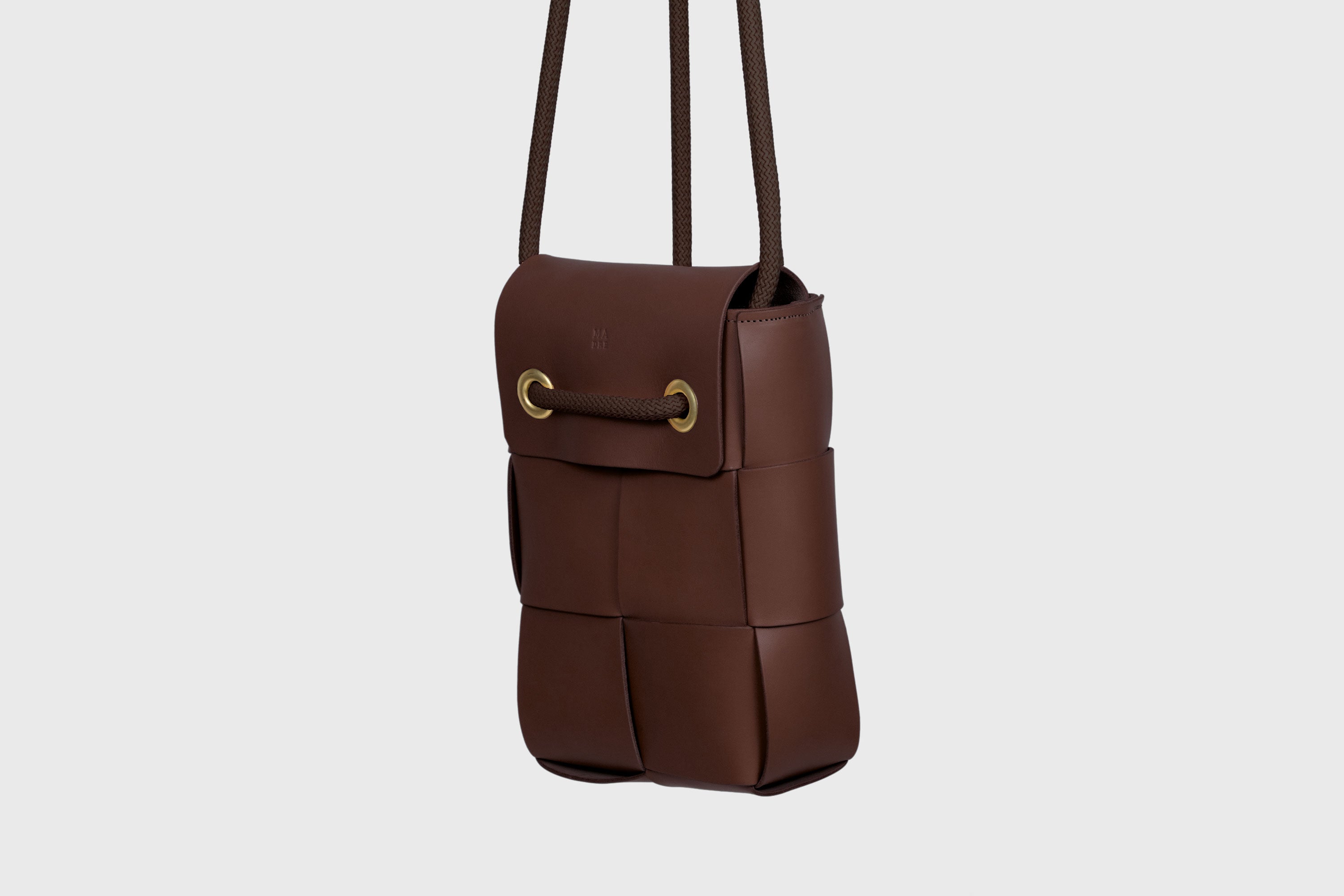Woven Backpack Dark Brown Color Leather Weave Full Grain Vegetable Tanned Leather Premium Quality Minimalistic Modern Designer Atelier Madre Barcelona Spain