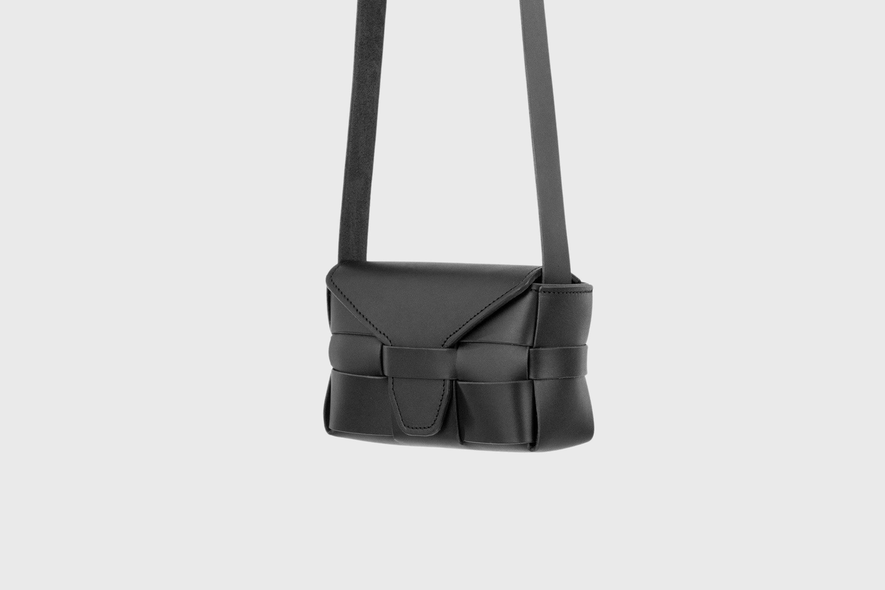 Woven Leather Handbag Black Braided Shoulder Bag Crossbody Vegetable Tanned Premium Quality Modern Minimalistic Design Atelier Madre Manuel Dreesmann Barcelona