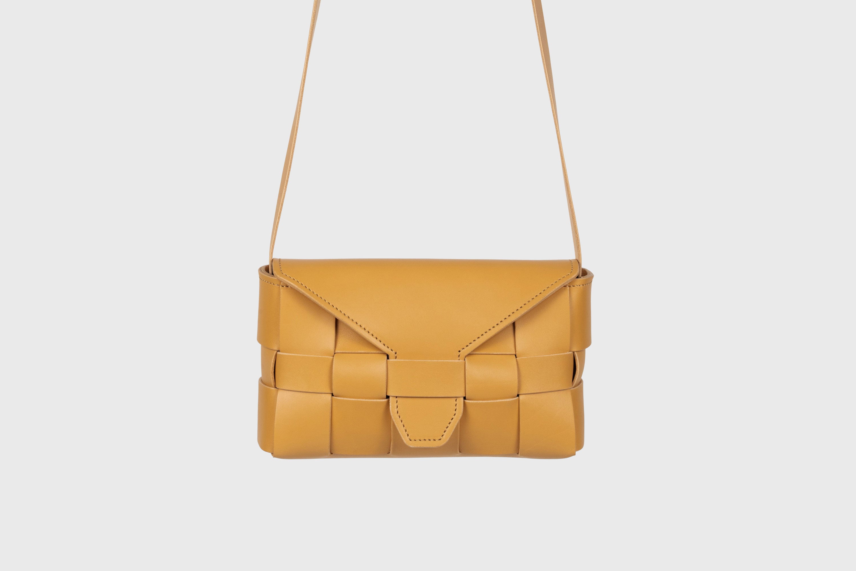 Saka Woven Bag | Braided Leather Bag | Atelier Madre