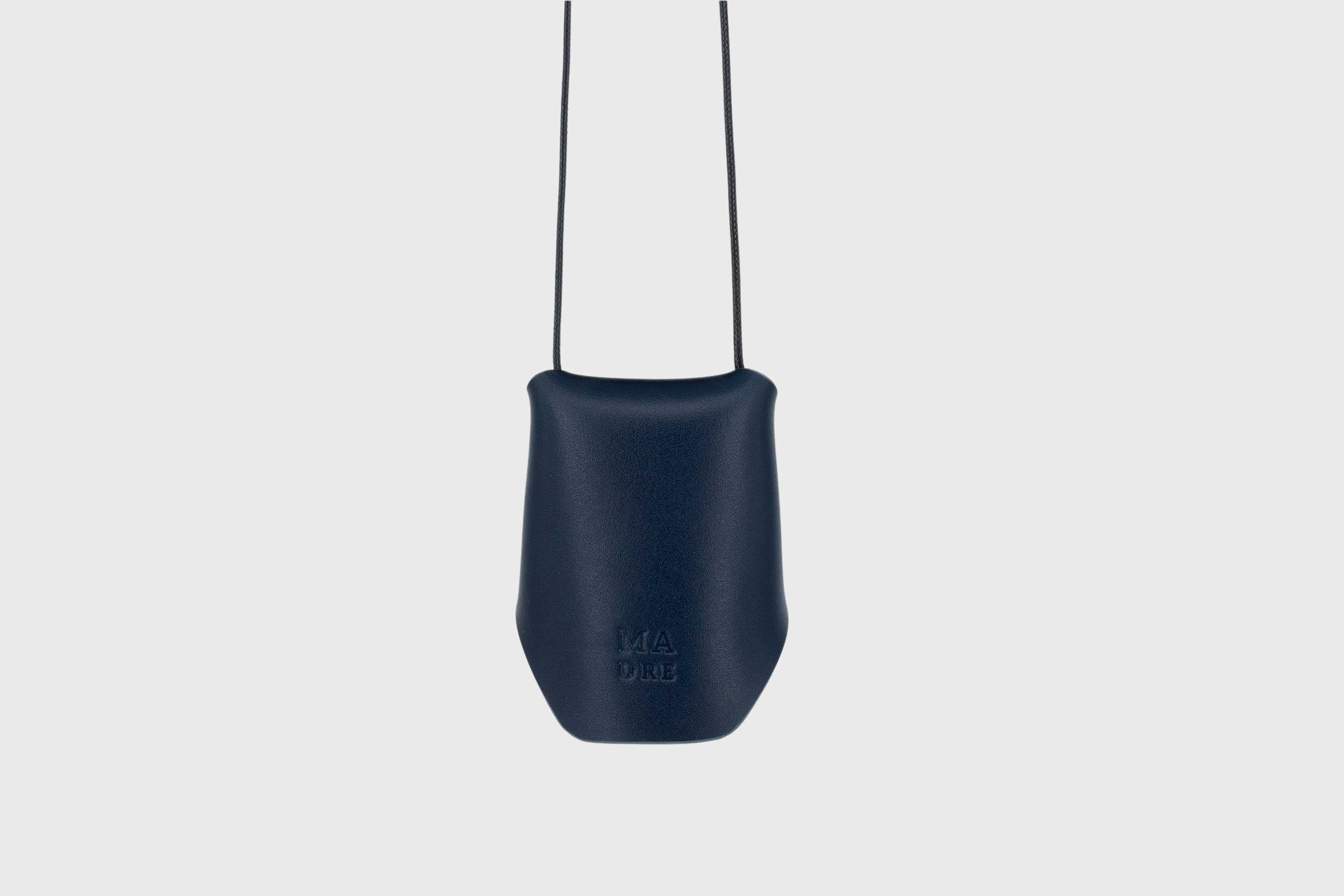 Keyhanger marine blue color pouch leather clochette made out of vegetable tanned leather designed by atelier madre manuel dreesmann barcelona