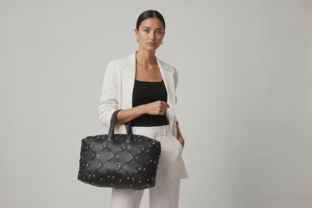 Nauto Leather Bag Black Color Vegetable Tanned Full Grain Spain Brass Rivets Design Minimalist Modern Big Travel Zipper Office Handbag Atelier Madre Manuel Dreesmann Barcelona