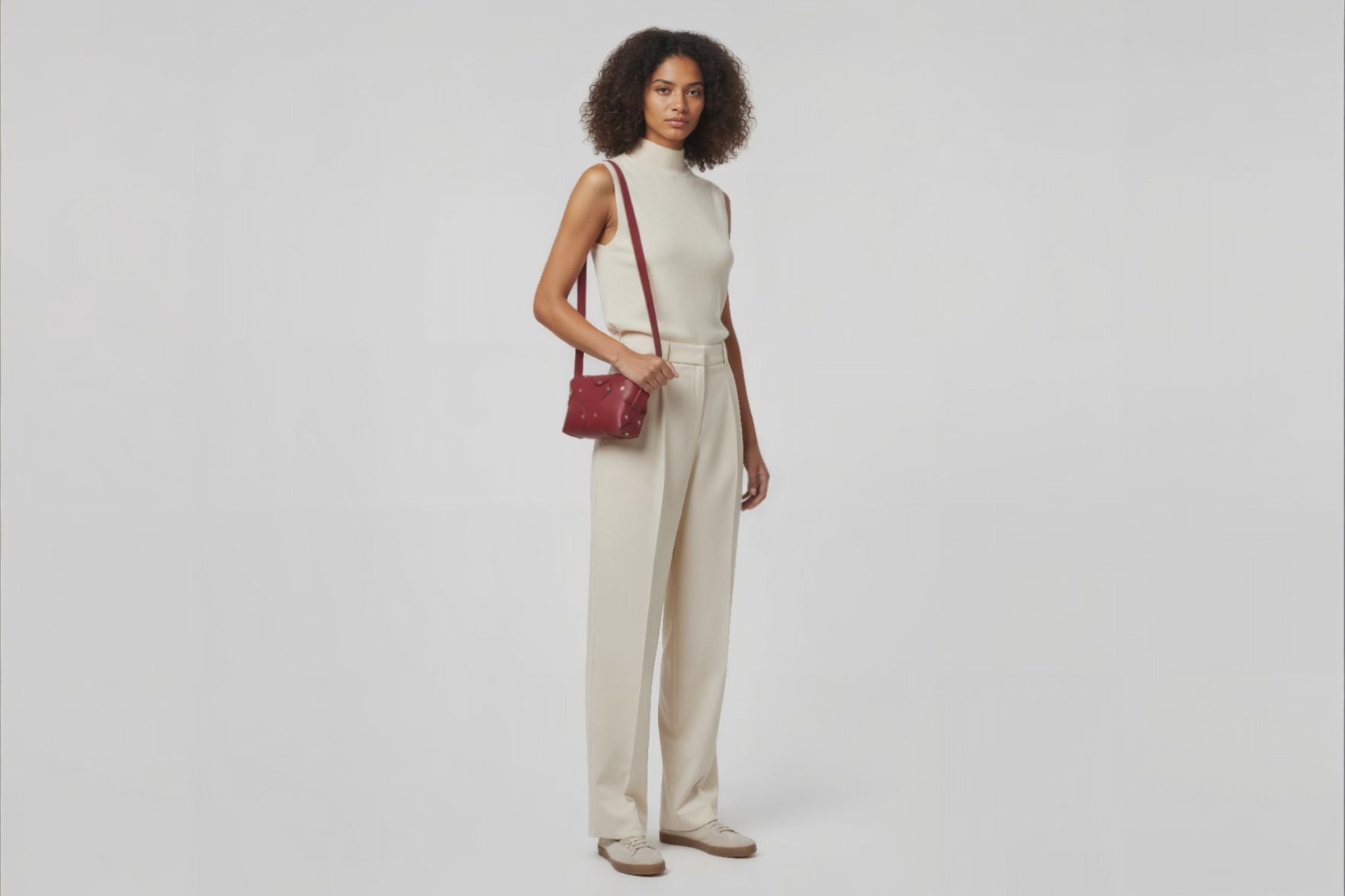 Marlin Leather Bag Small Red Color On A Woman Model Premium Quality Minimalist Design Atelier Madre Manuel Dreesmann Barcelona Spain