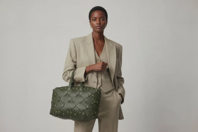 Nauto Leather Olive Green Color Vegetable Tanned Full Grain Spain Brass Rivets Design Minimalist Modern Big Travel Zipper Office Handbag Atelier Madre Manuel Dreesmann Barcelona
