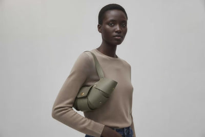 Croissant Bag Olive Green Color Leather On Model Loop Atelier Madre Manuel Dreesmann Barcelona Video