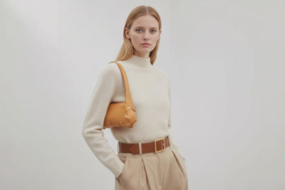 Fiona Bag Small Brown Color Leather On Model Video Loop Walking Zipper Shoulder Bag Minimalist Modern Design Premium Quality Atelier Madre Manuel Dreesmann Barcelona