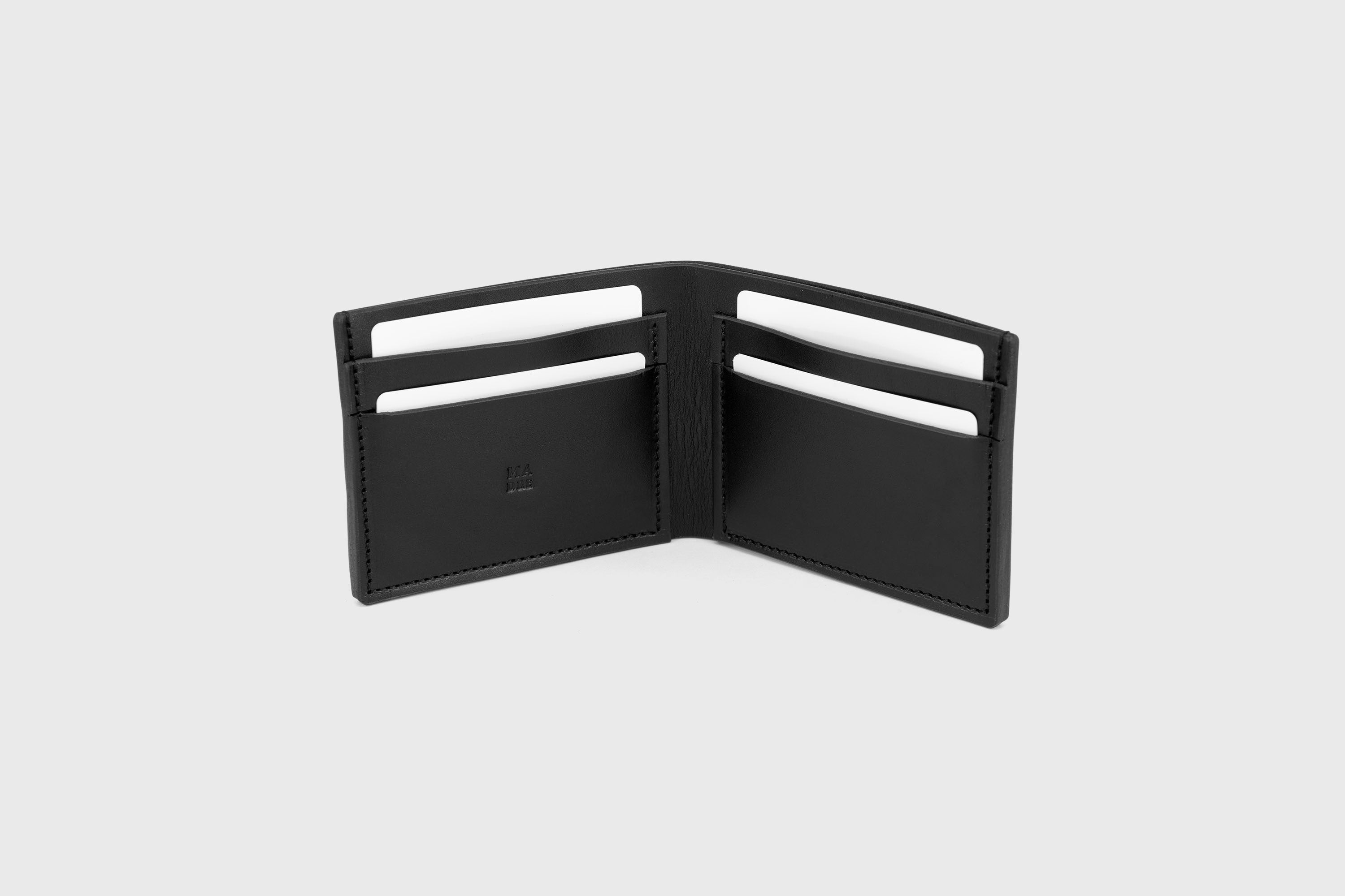 Bifold Wallet Black Leather Vegetable Tanned Leather Premium Classic Design and Handcrafted By Atelier Madre Manuel Dreeesmann Barcelona Spain