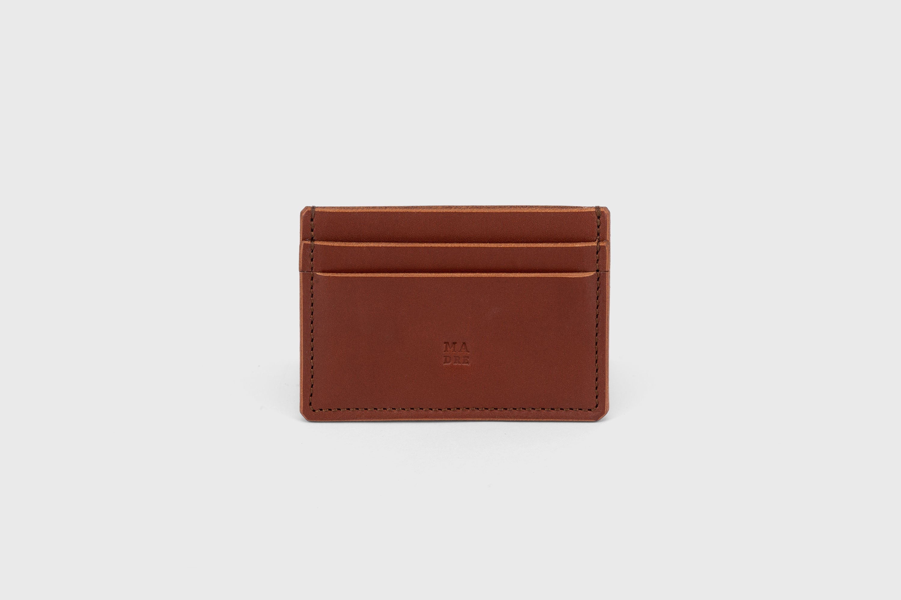 Credit Card Wallet in Dark Brown Leather Vachetta Leather Vegetable Tanned Leather Handmade and Design by Atelier Madre Manuel Dreesmann Barcelona Spain