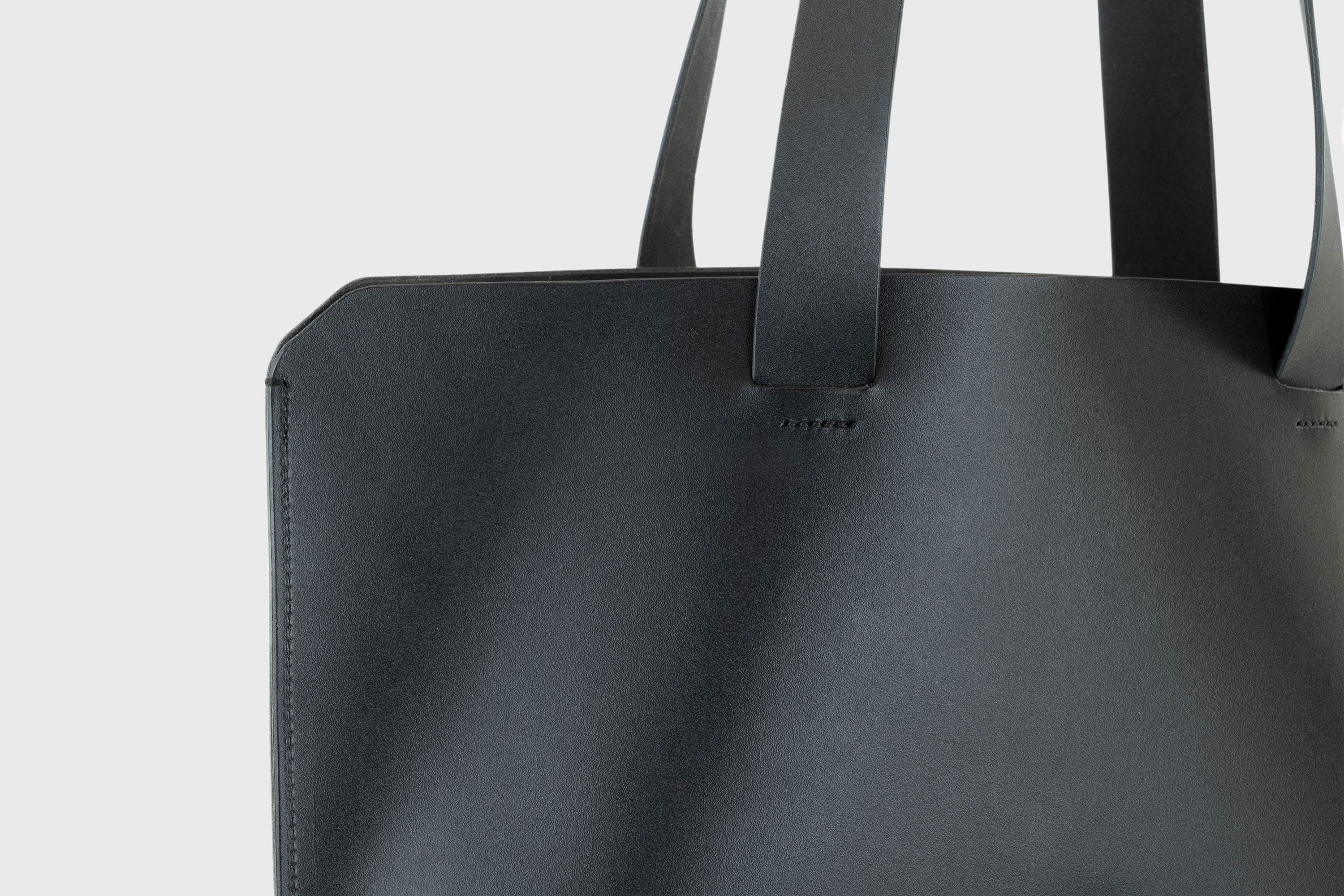 Tote Bag Black Color Vegetable Tanned Novillo Leather Minimalism Design By Manuel Dreesmann Atelier Madre Barcelona Spain