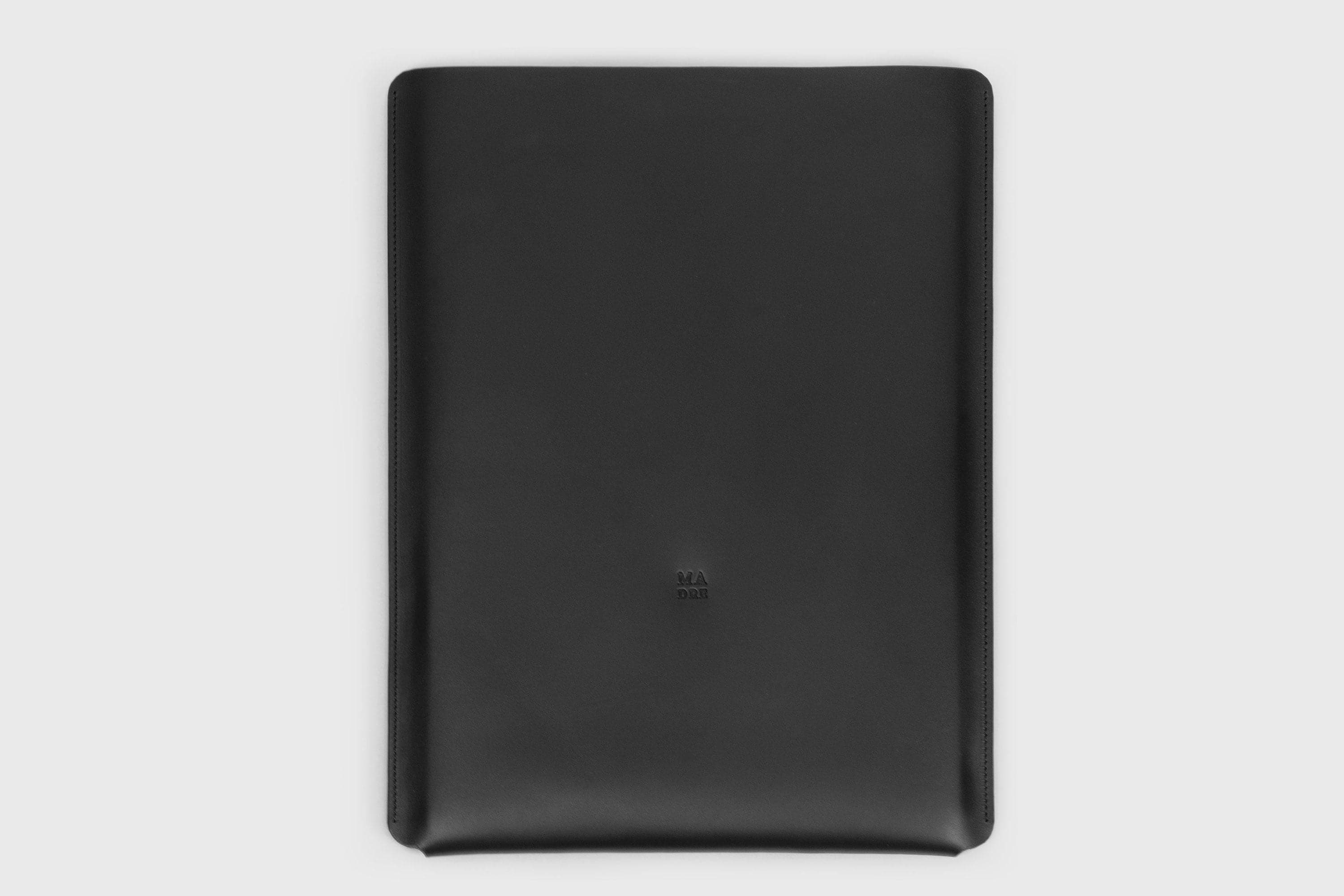MacBook 14 Inch Sleeve Leather Slip Case Bag Black 2021 Manuel Dreesmann Atelier Madre Barcelona