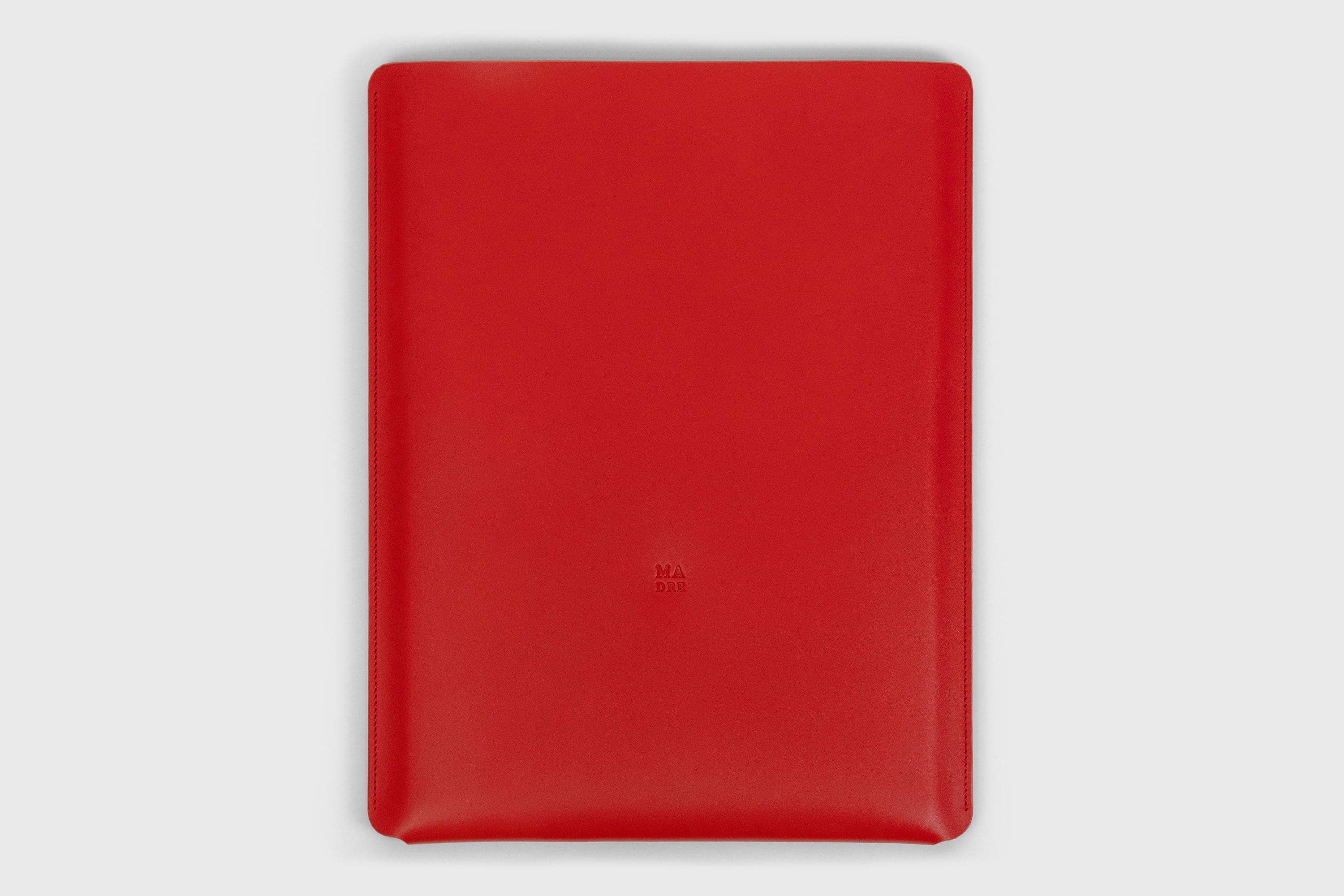 MacBook 14 Inch Sleeve Leather Slip Case Bag Red 2021 Manuel Dreesmann Atelier Madre Barcelona