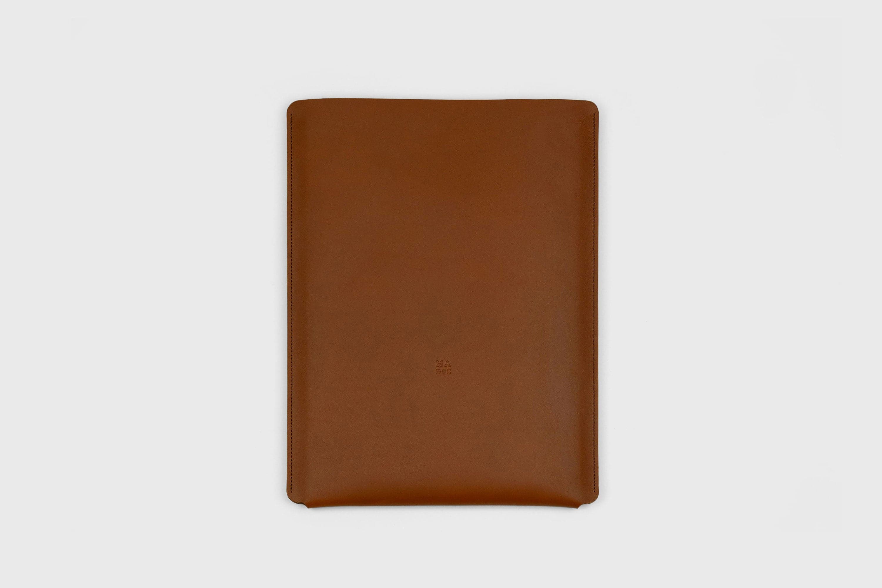 MacBook Pro 14 Inch Sleeve Leather Dark Brown Premium Quality Vegetable Tanned Leather Design Manuel Dreesmann Atelier Madre Barcelona Spain